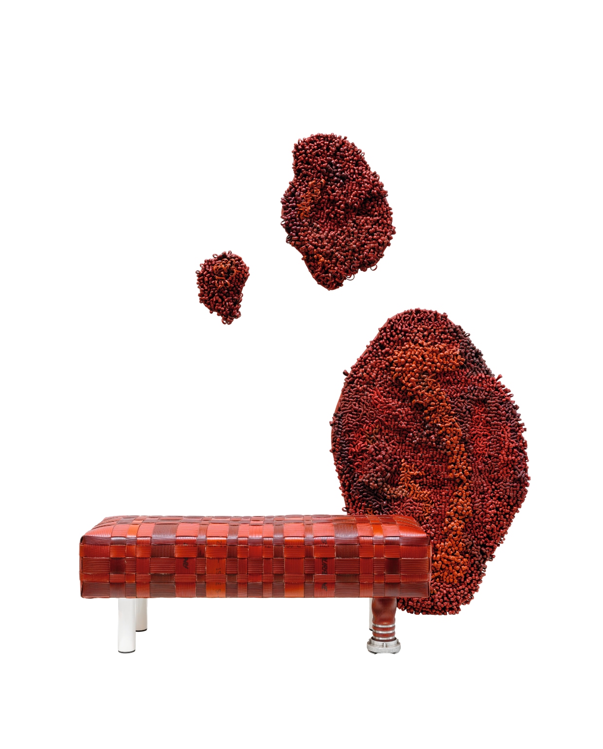 Wandobject uit de serie Wandering Red Stijlvol wonen 9-2025 | fotografie Jacqueline Fuijkschot