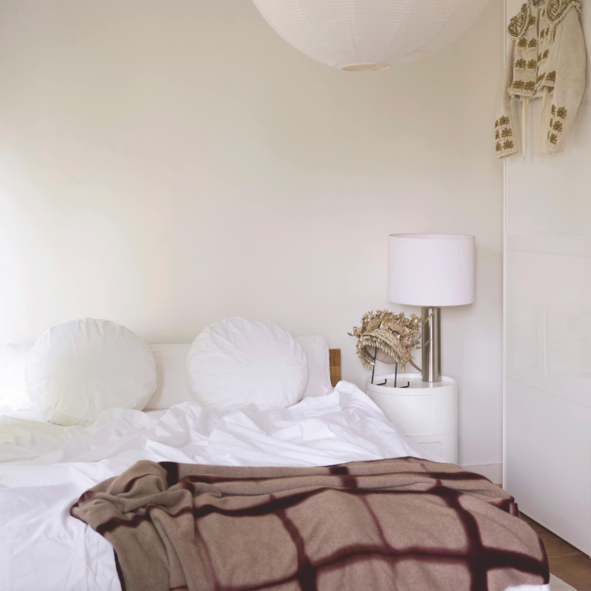 Linkinbio-stijlvolwonen-20251120-warm-minimalisme-slaapkamer