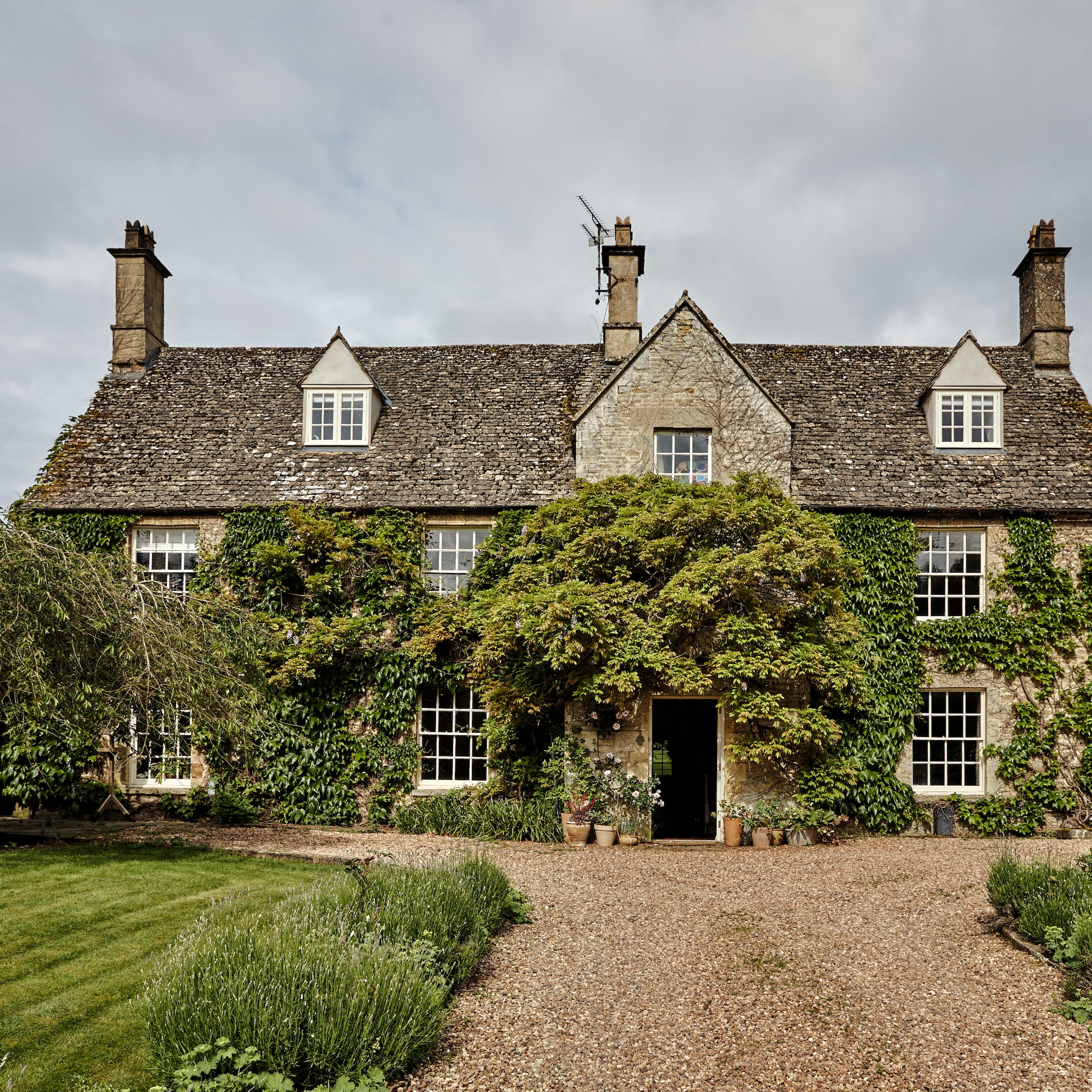 eeuwenoud engels landhuis betoverend mooi