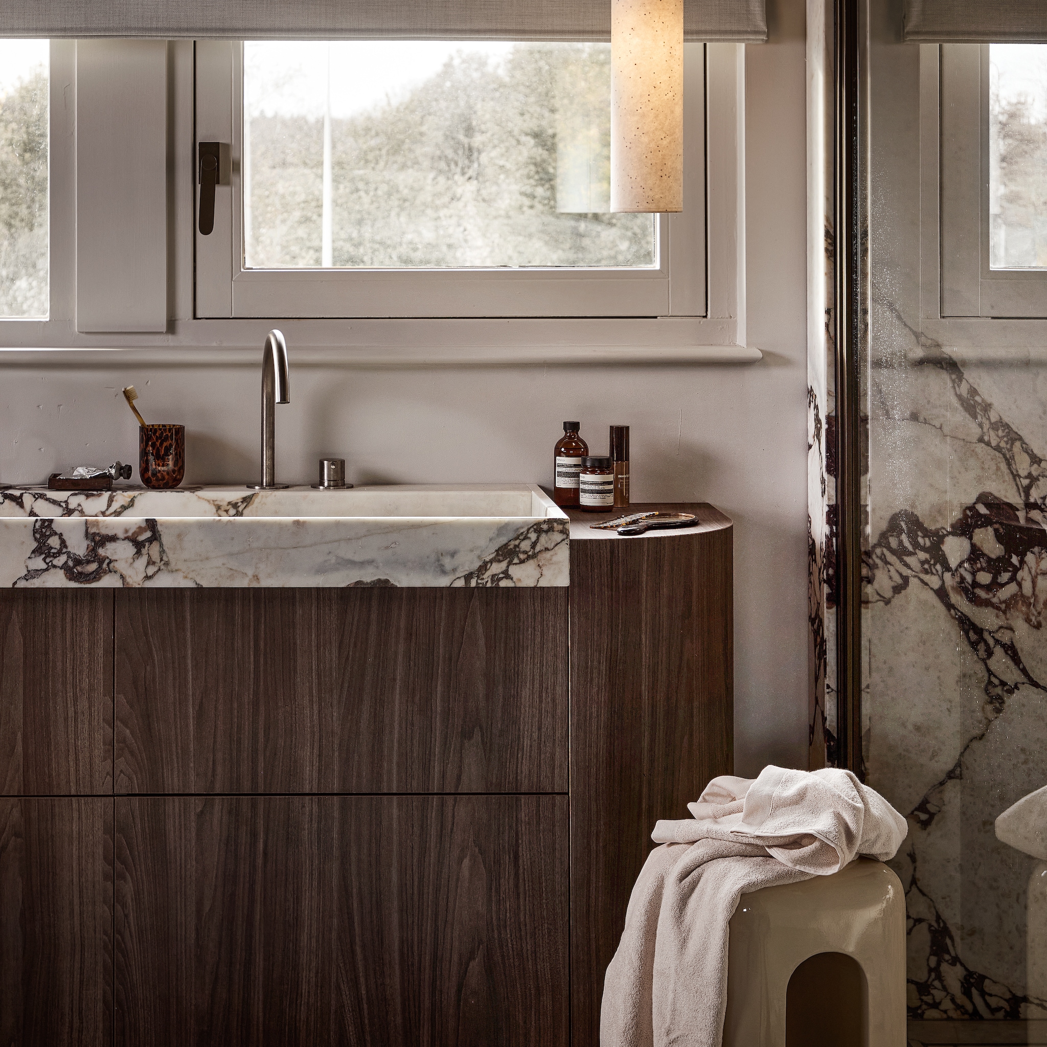 kleine badkamer inrichten