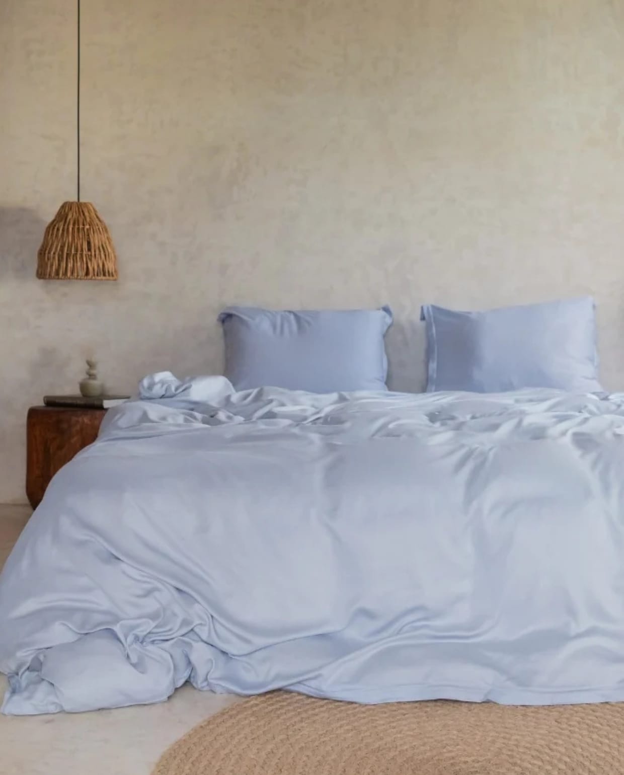 Coco & cici dekbedovertrek Tencel Twill, tencel, lichtblauw, 200x220 cm (lxb) € 189,95 (shop.vtwonen.nl). Coco & Cici