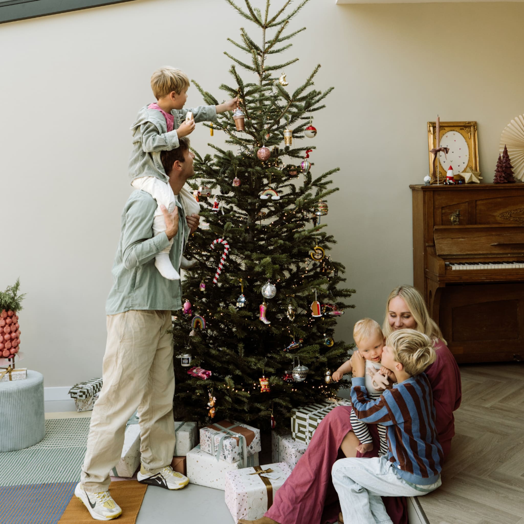 linkinbio-20251127-binnenkijken-kersthuis-romantisch-vintage