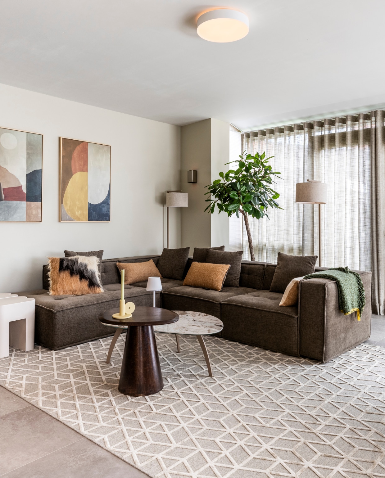 vtwonen Weer verliefd op je huis aflevering 10 seizoen 23 2025, zitkamer vtwonen Weer verliefd op je huis aflevering 10 seizoen 23 2025 | styling Fietje Bruijn | fotografie Margriet Hoekstra