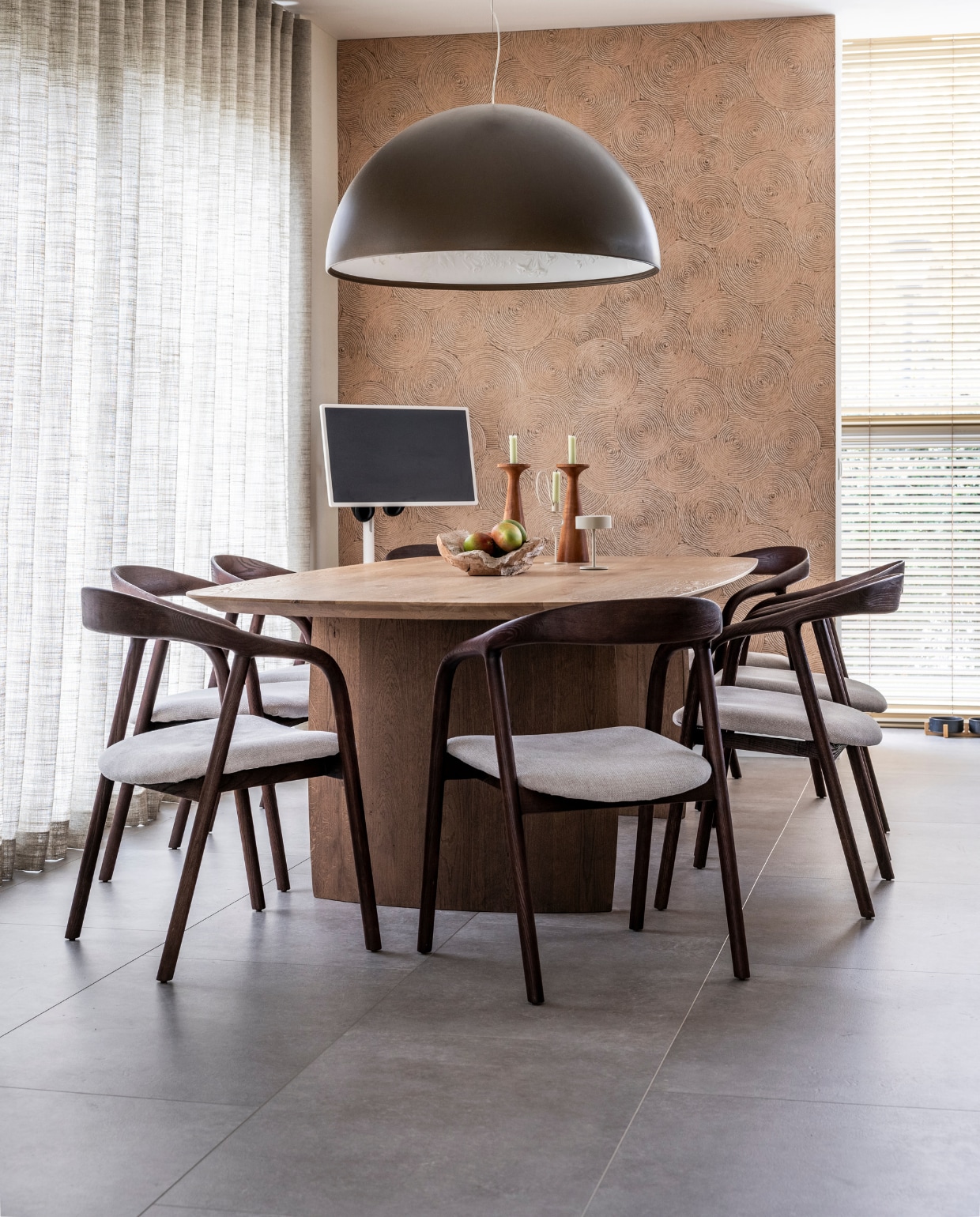 vtwonen Weer verliefd op je huis aflevering 10 seizoen 23 2025, eethoek vtwonen Weer verliefd op je huis aflevering 10 seizoen 23 2025 | styling Fietje Bruijn | fotografie Margriet Hoekstra