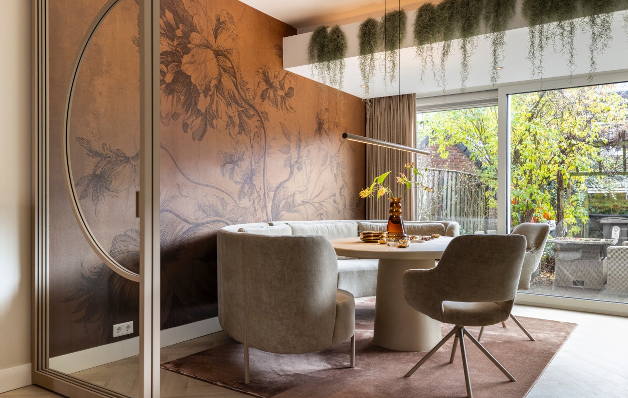 subtiele statements breng rust in huis met zachte kleuren en meubels met ronde vormen