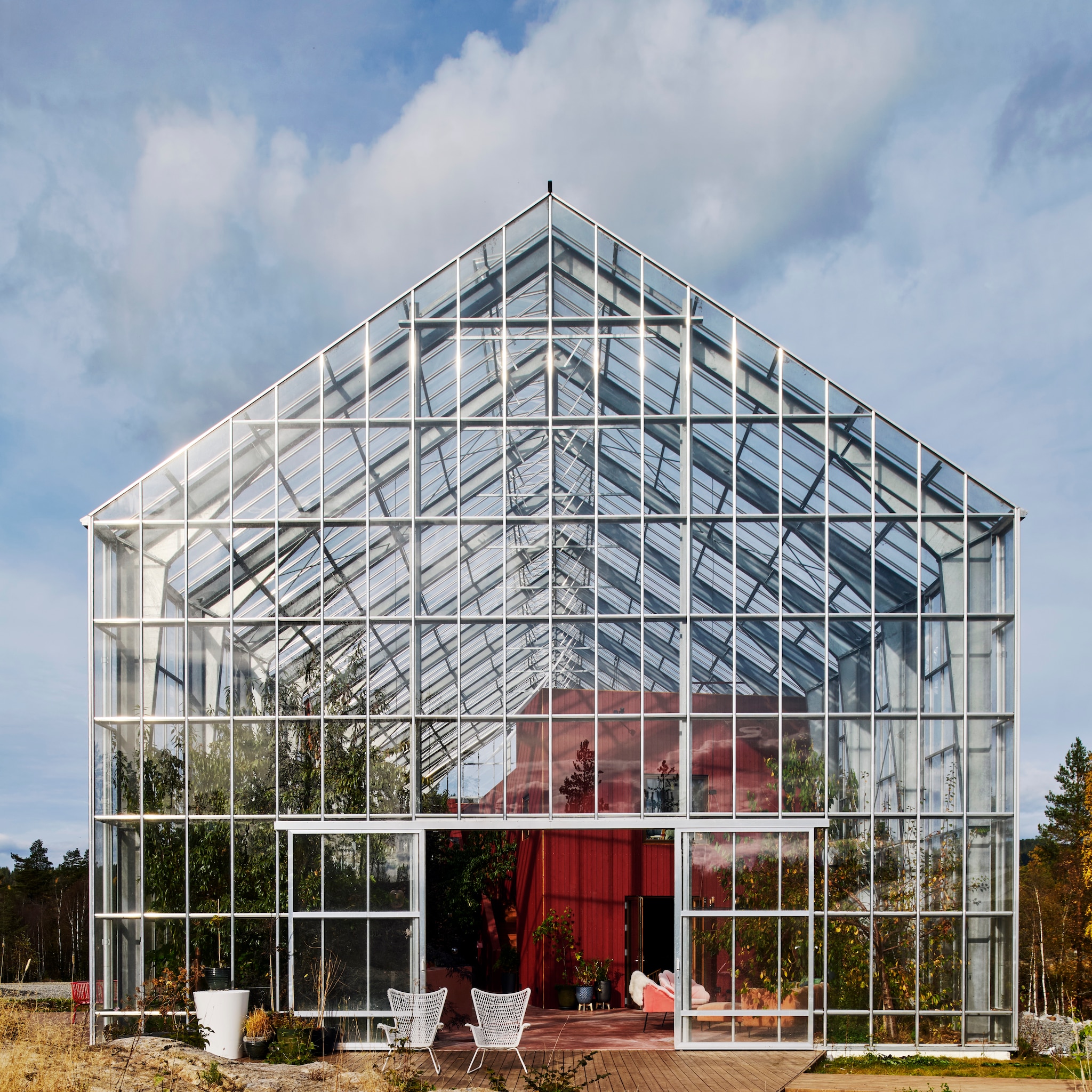 binnenkijken een woning in een kas