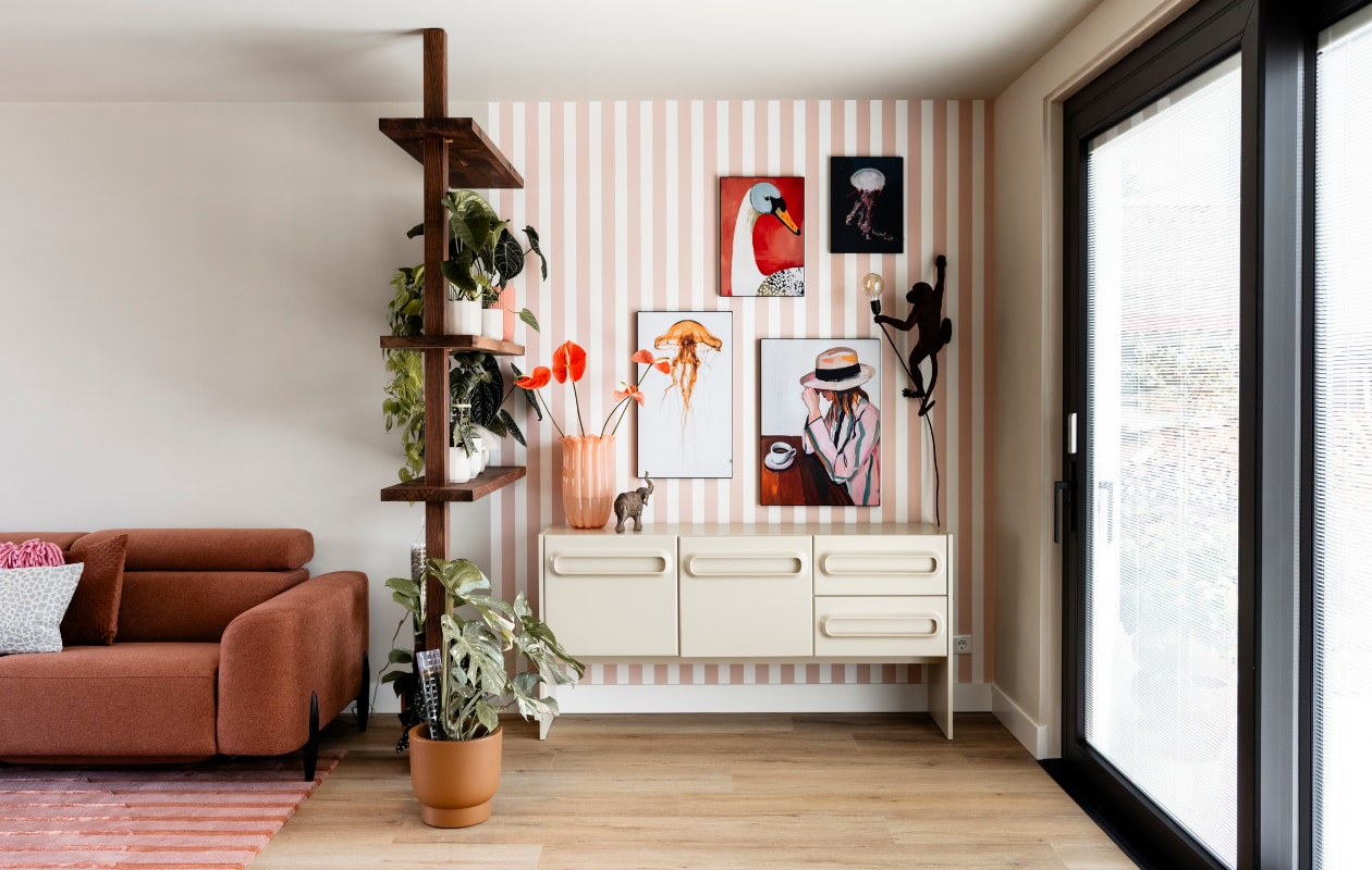 vtwonen Weer verliefd op je huis aflevering 11 seizoen 23 2025, stylist Marlies in Den Dungen, zitkamer vtwonen Weer verliefd op je huis aflevering 11 seizoen 23 2025 | styling Marlies Does | fotografie Margriet Hoekstra