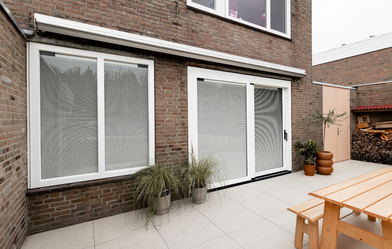 vtwonen Weer verliefd op je huis aflevering 11 seizoen 23 2025, stylist Marlies in Den Dungen, tuin vtwonen Weer verliefd op je huis aflevering 11 seizoen 23 2025 | styling Marlies Does | fotografie Margriet Hoekstra