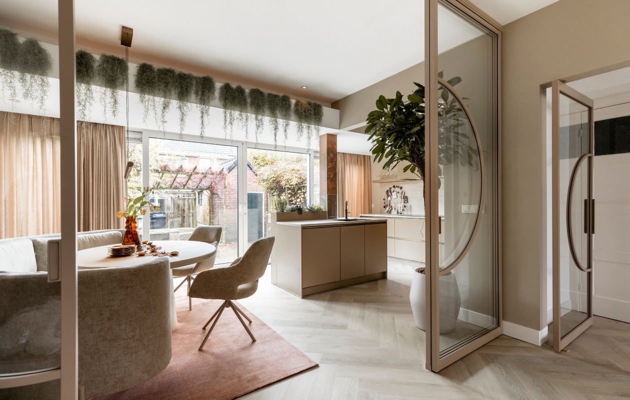 vtwonen Weer verliefd op je huis aflevering 12 seizoen 23 2025, keuken vtwonen Weer verliefd op je huis aflevering 12 seizoen 23 2025 | styling Frans Uyterlinde | fotografie Margriet Hoekstra