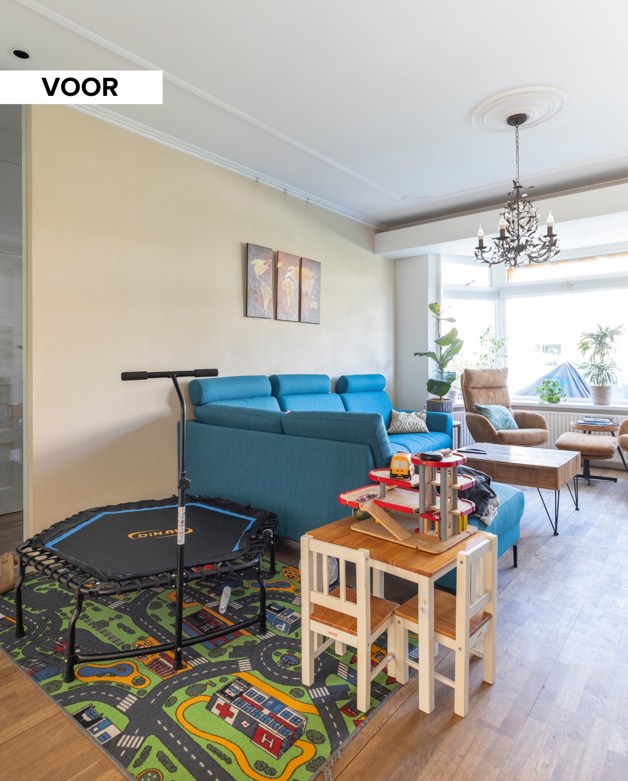 vtwonen Weer verliefd op je huis aflevering 12 seizoen 23 2025, zitkamer voor de make-over vtwonen Weer verliefd op je huis aflevering 12 seizoen 23 2025 | styling Frans Uyterlinde | fotografie Margriet Hoekstra
