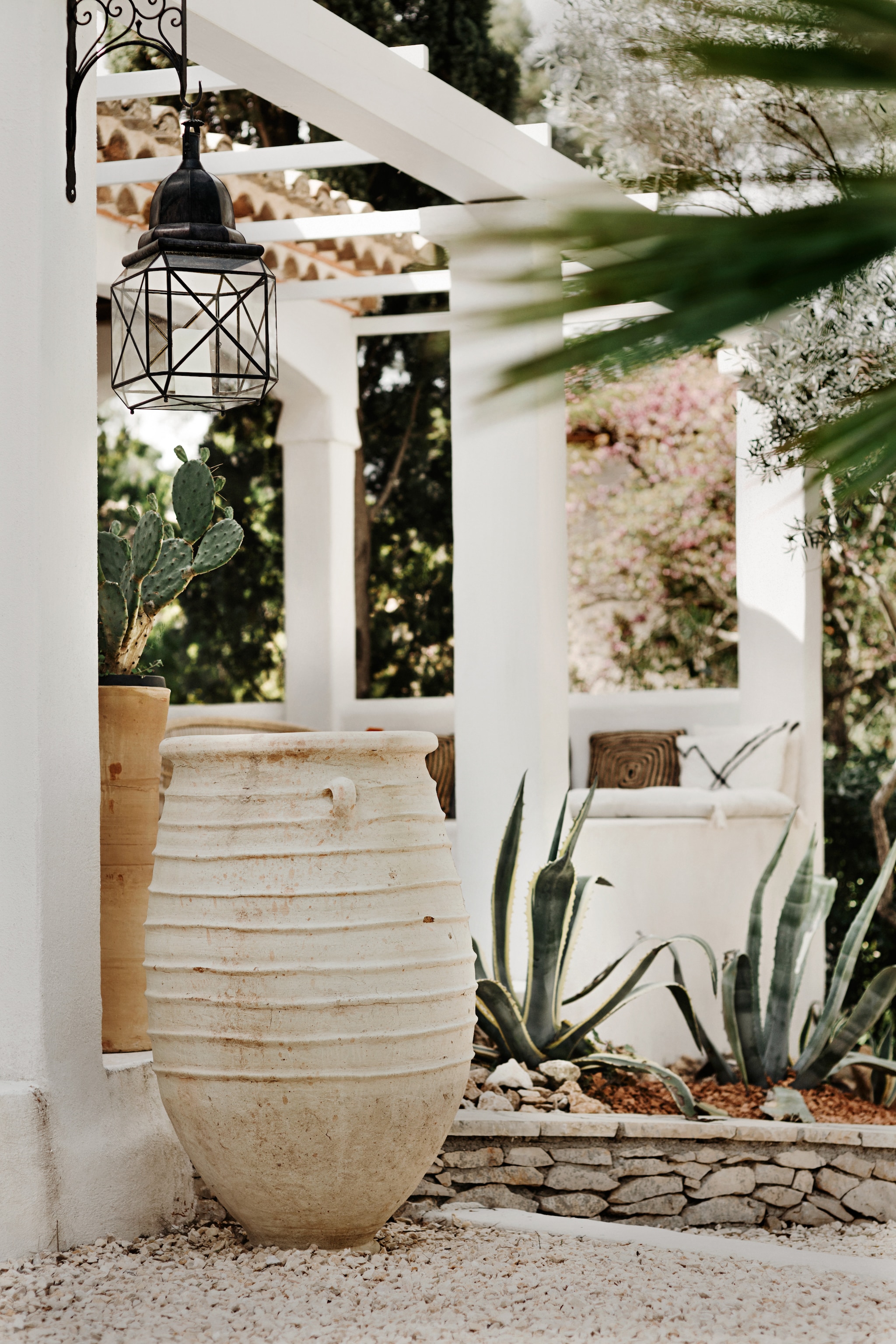 vtwonen trendstylguide tuin & terras 2026 vtwonen Special 01-2026 | styling Mari Strenghielm | fotografie Anna Malmberg | Productie Living Inside