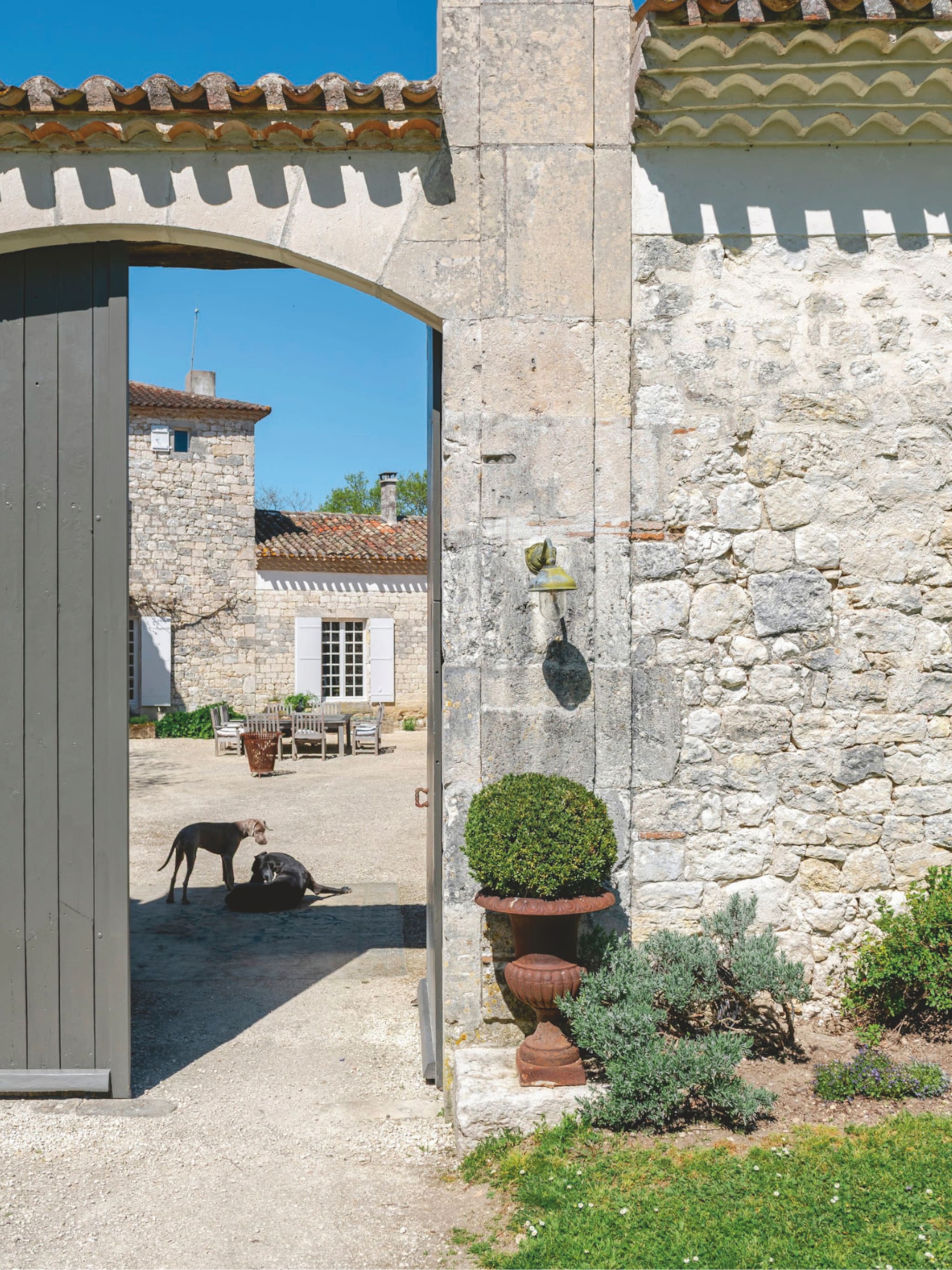 binnenkijken in 16e eeuwse chateau tranquille