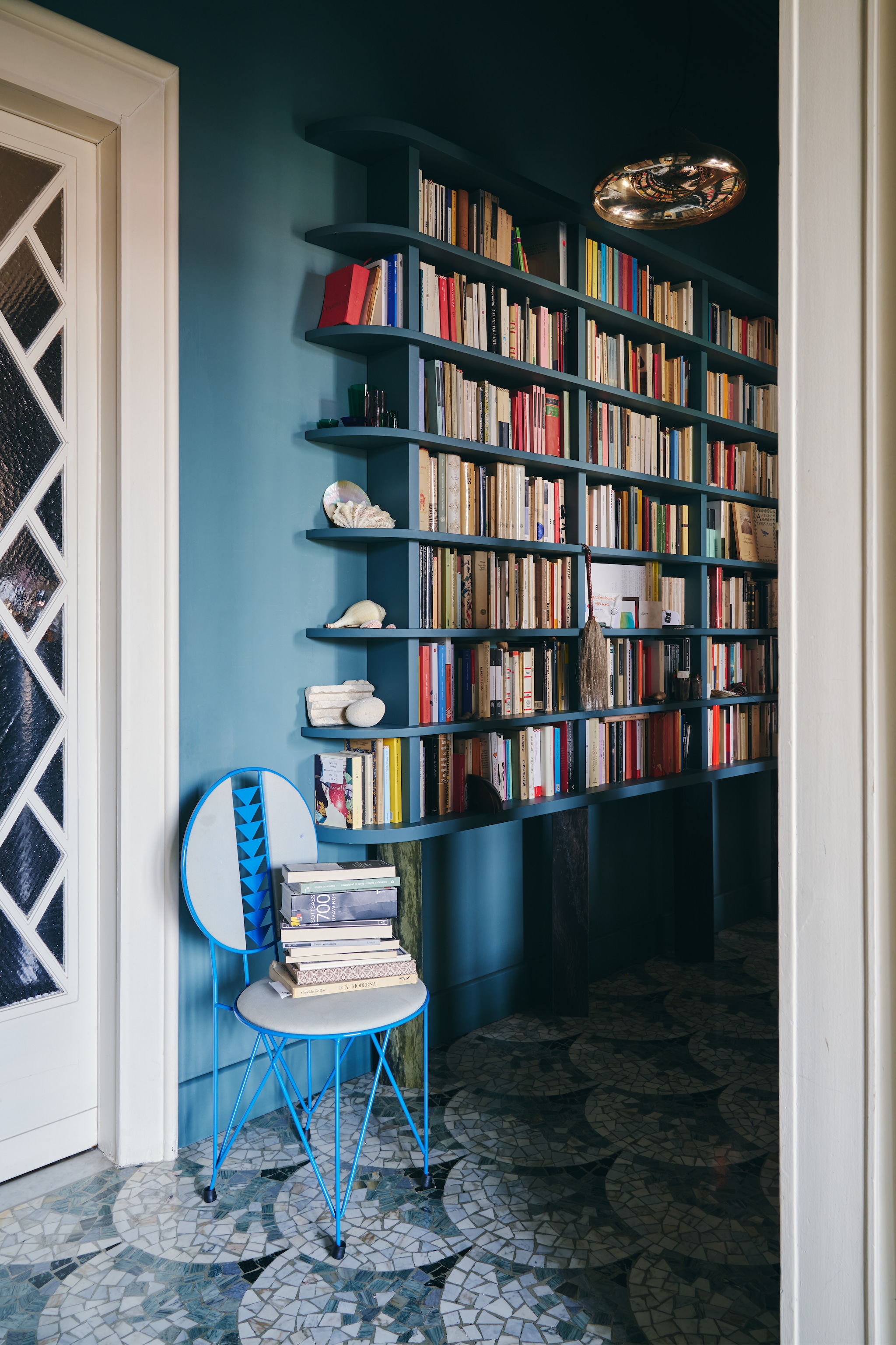 Stoel Frank Lloyd Wright vtwonen Design 01-2026 | fotografie Valentina Sommariva