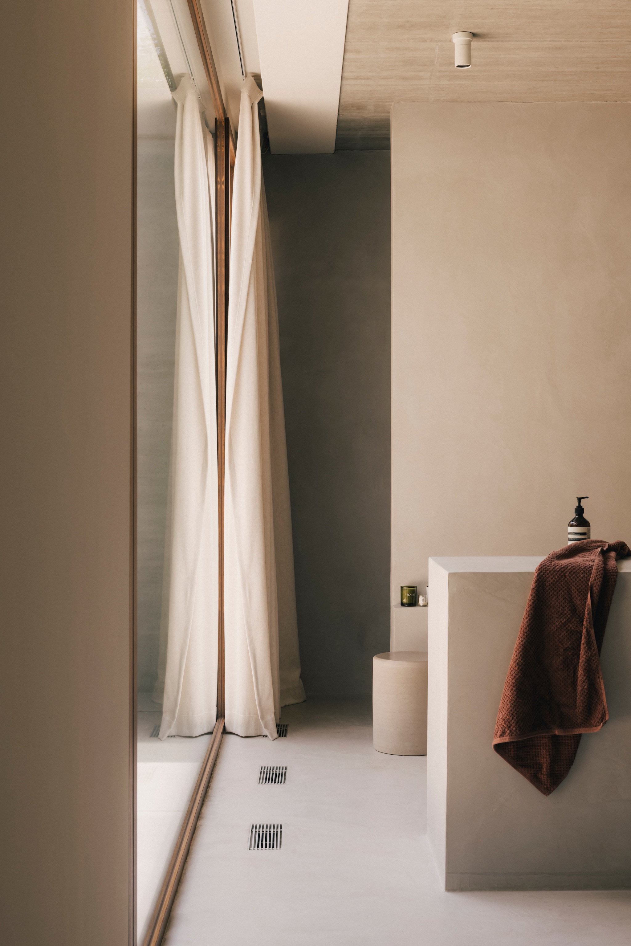 betonnen oase pieter peulen