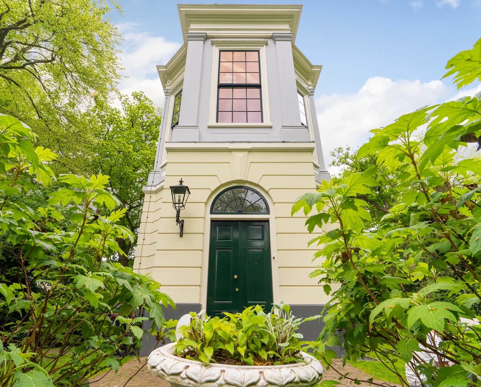 Funda - Redres de Bouwkunstmakelaar