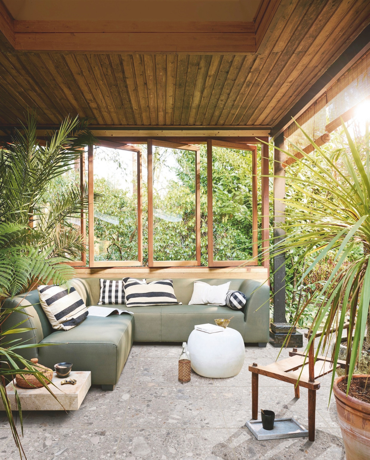 vtwonen buitenmeubels vtwonen | productie Tanja Saarberg | styling Marlies Does | fotografie Sjoerd Eickmans