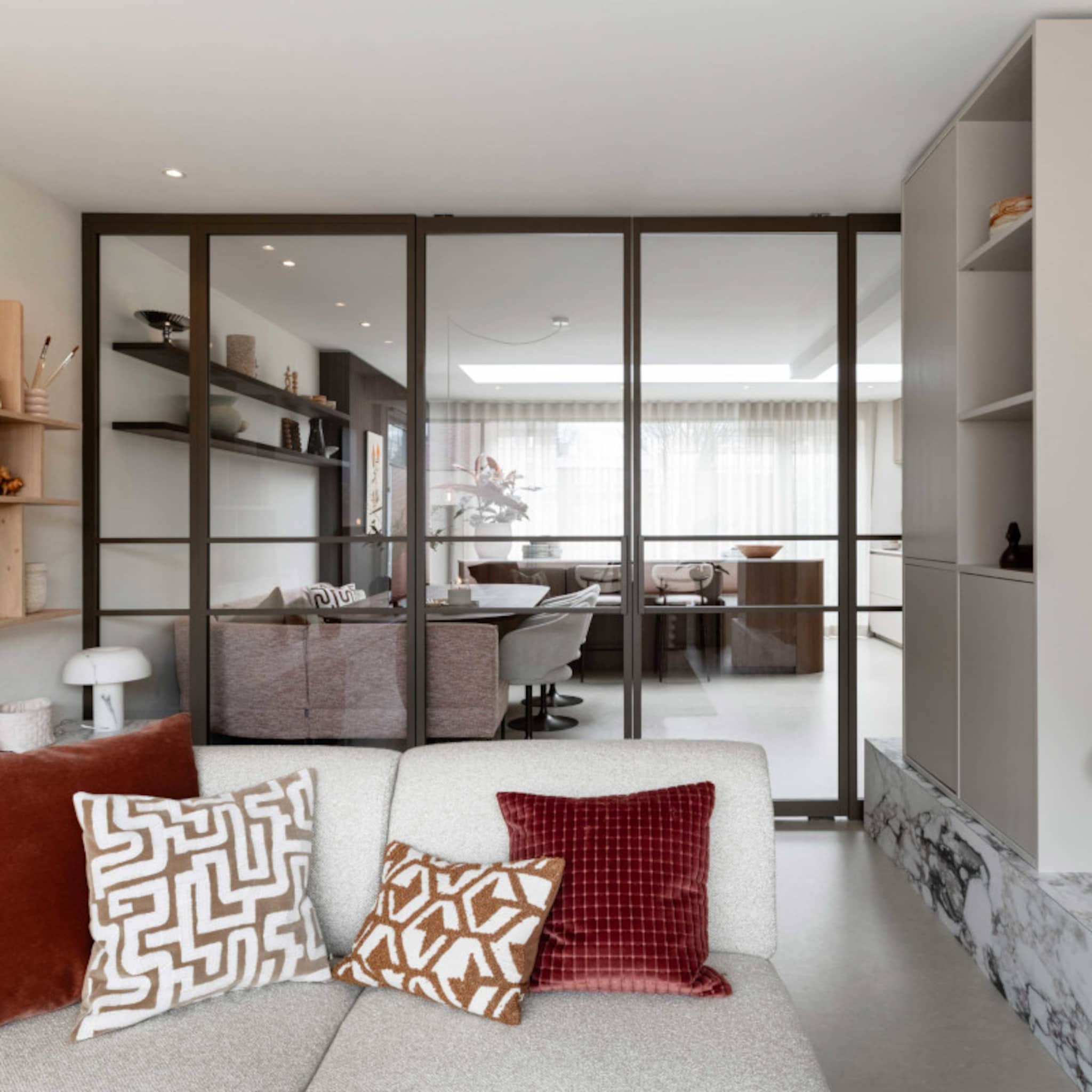 rust in de tent zo verbeter je de akoestiek in huis met een roomdivider en wandpanelen