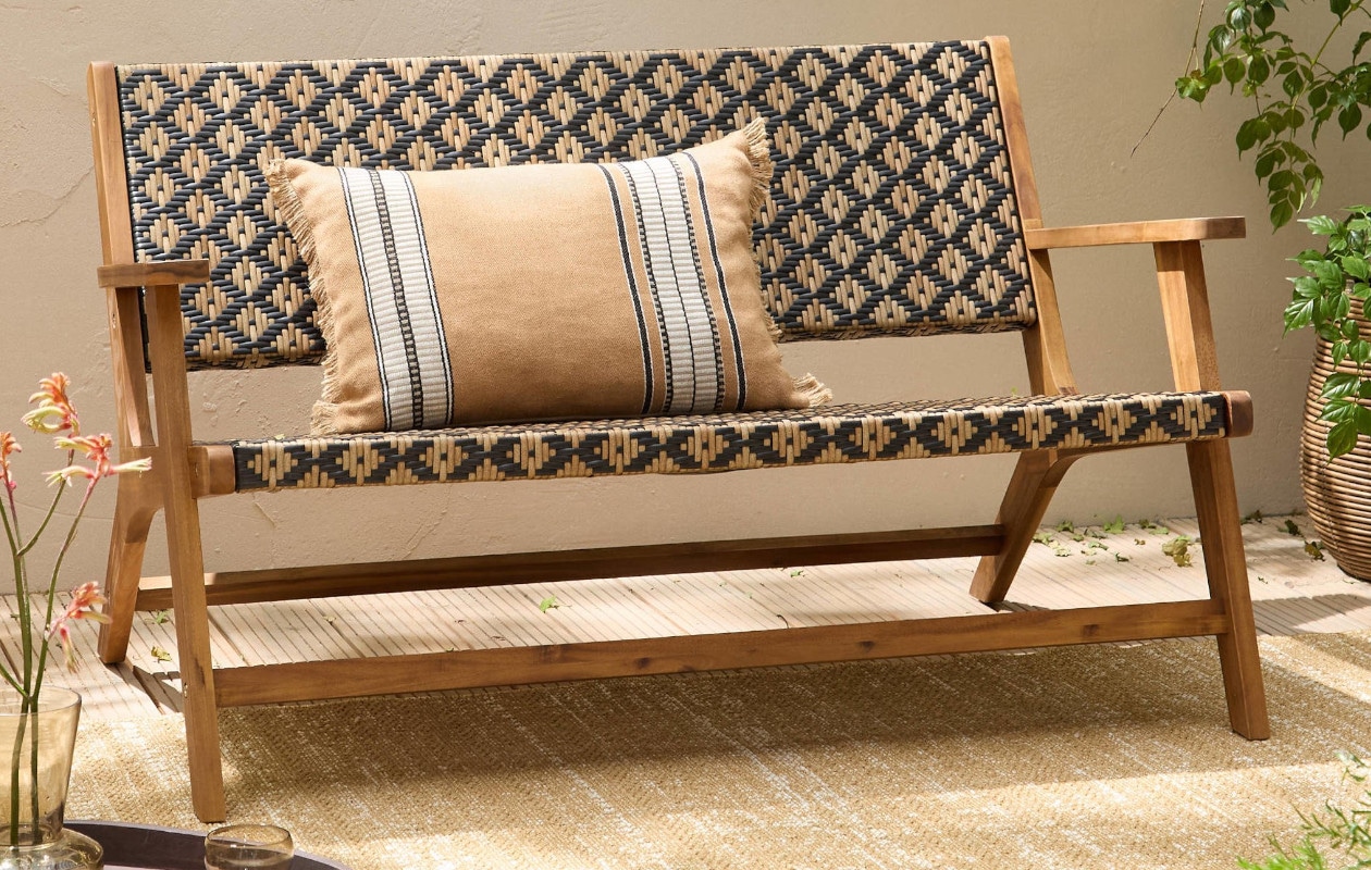 buiten is het nieuwe binnen zo richt je jouw balkon terras of tuin slim en sfeervol in