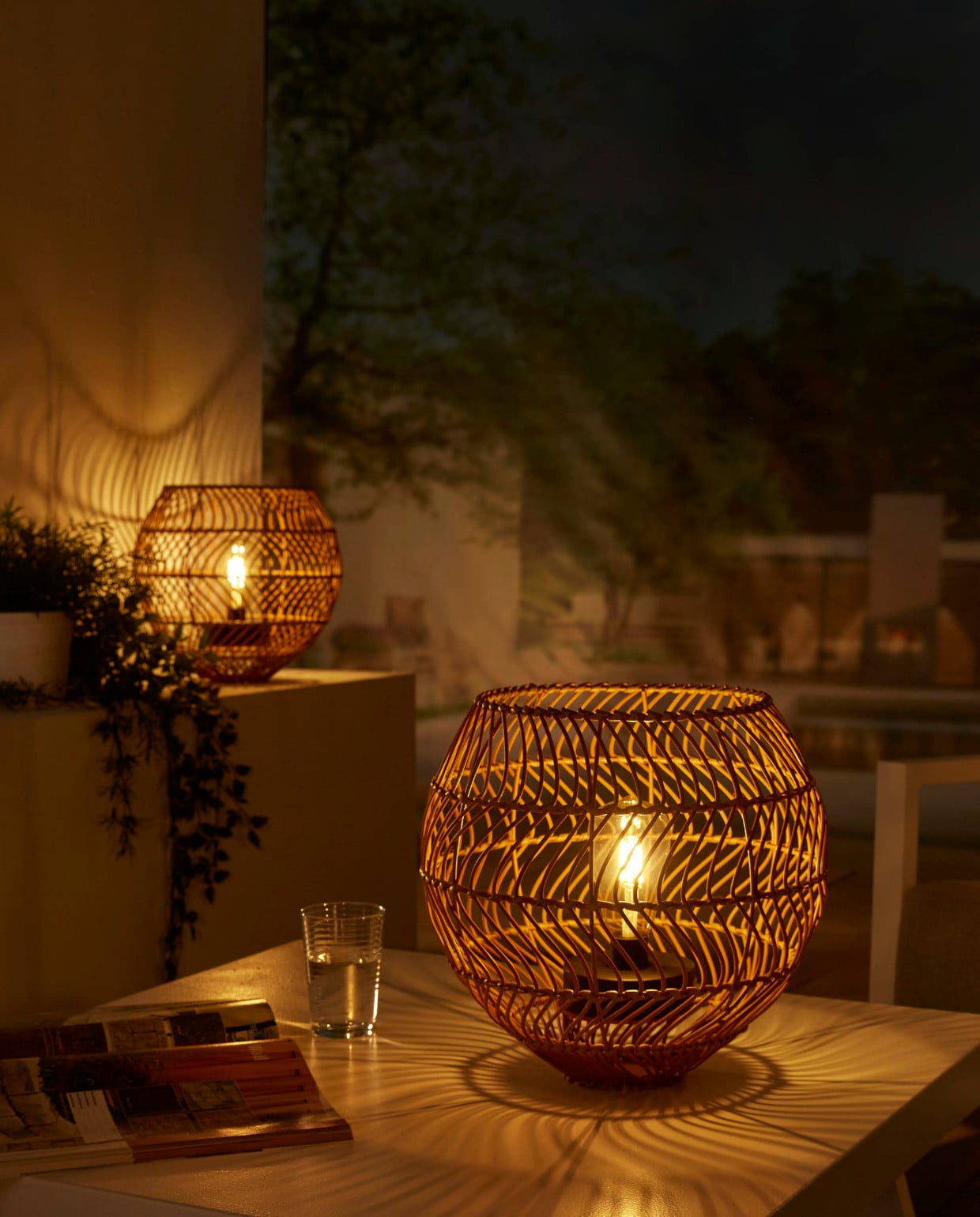 De Sollér-lamp van Luxform met LED-gloeilamp.