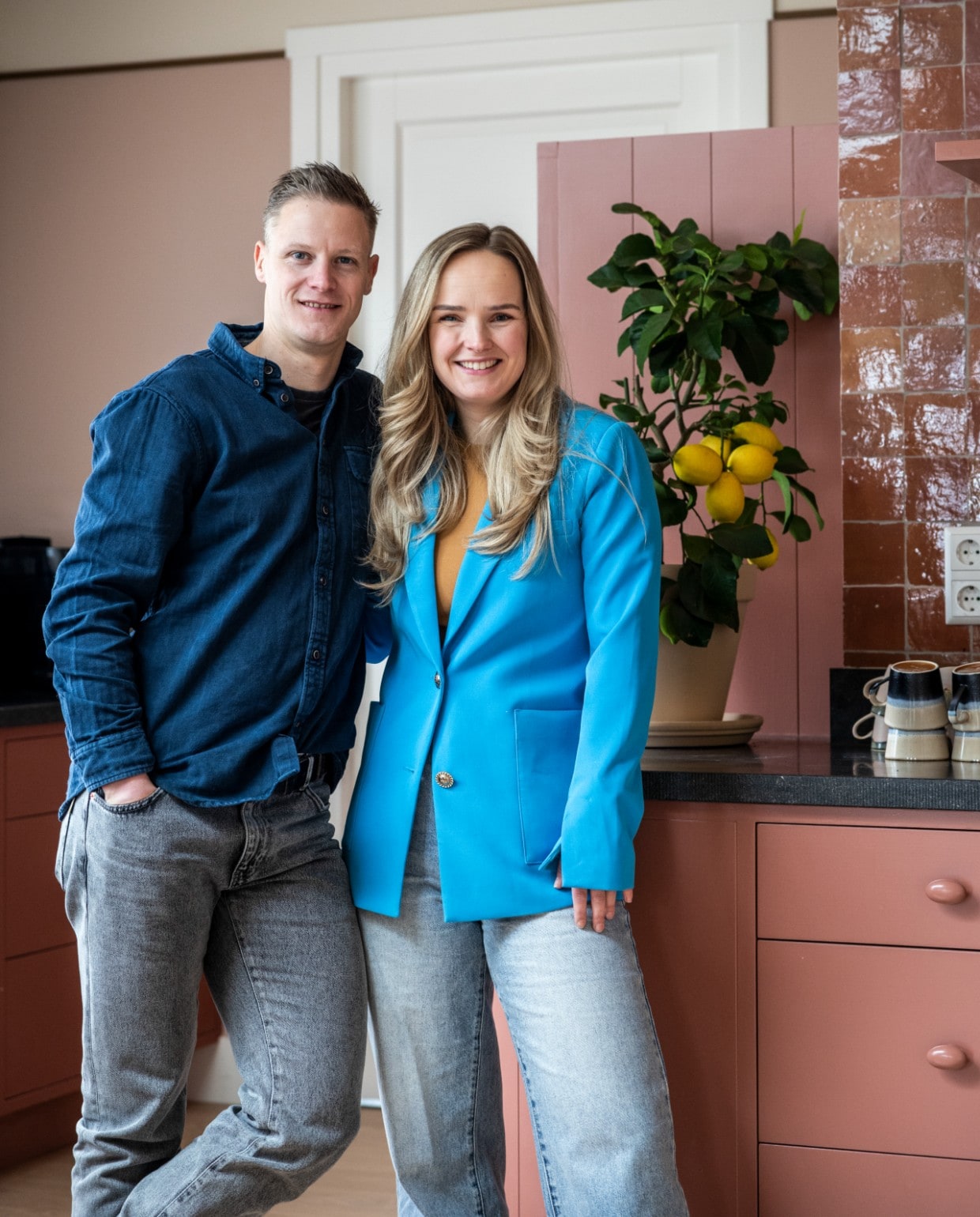 vtwonen Weer verliefd op je huis aflevering 1 seizoen 24 2026, bewoners Maartje en Bas vtwonen Weer verliefd op je huis aflevering 1 seizoen 24 | styling Marianne Luning | fotografie Margriet Hoekstra