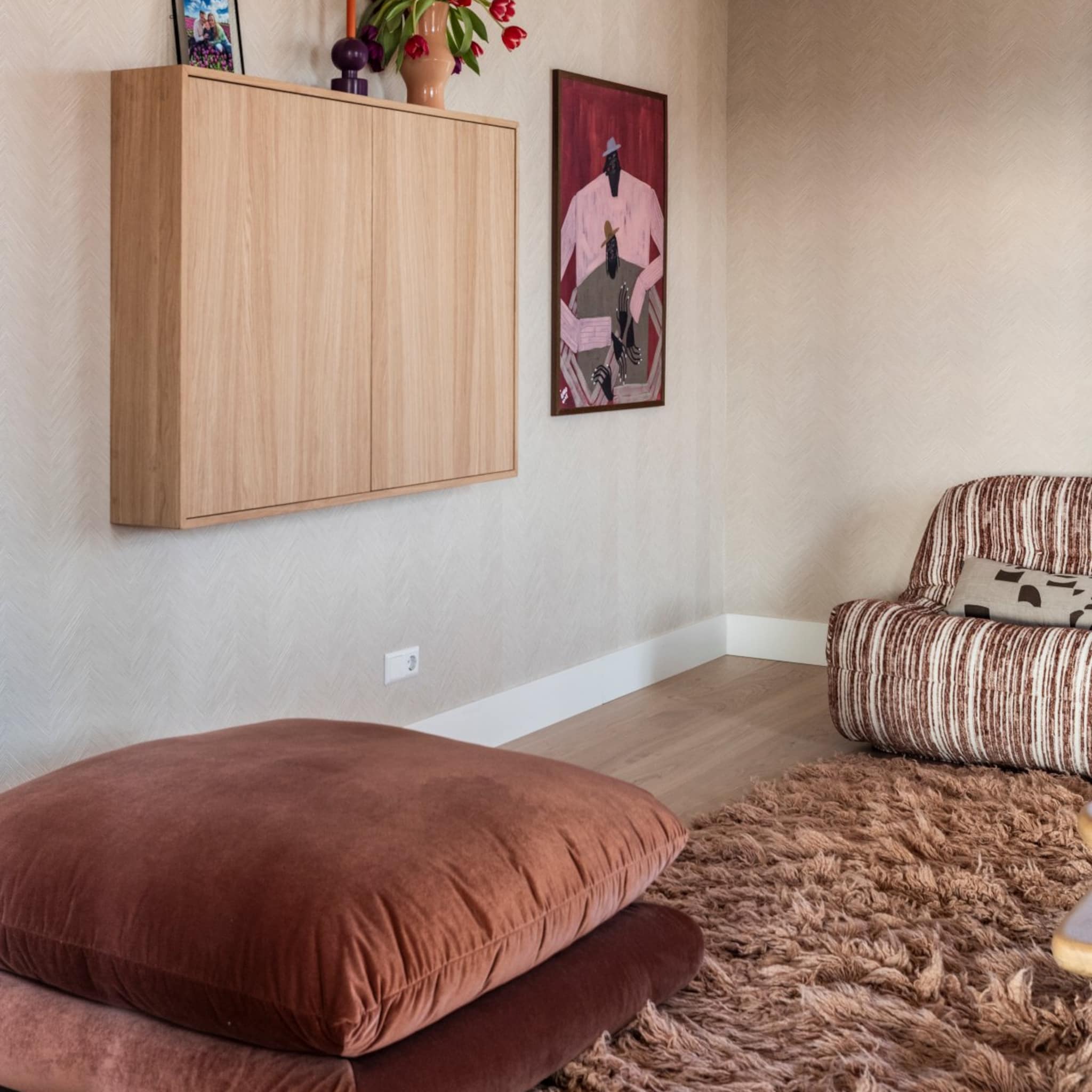 warme kleuren in de woonkamer toepassen