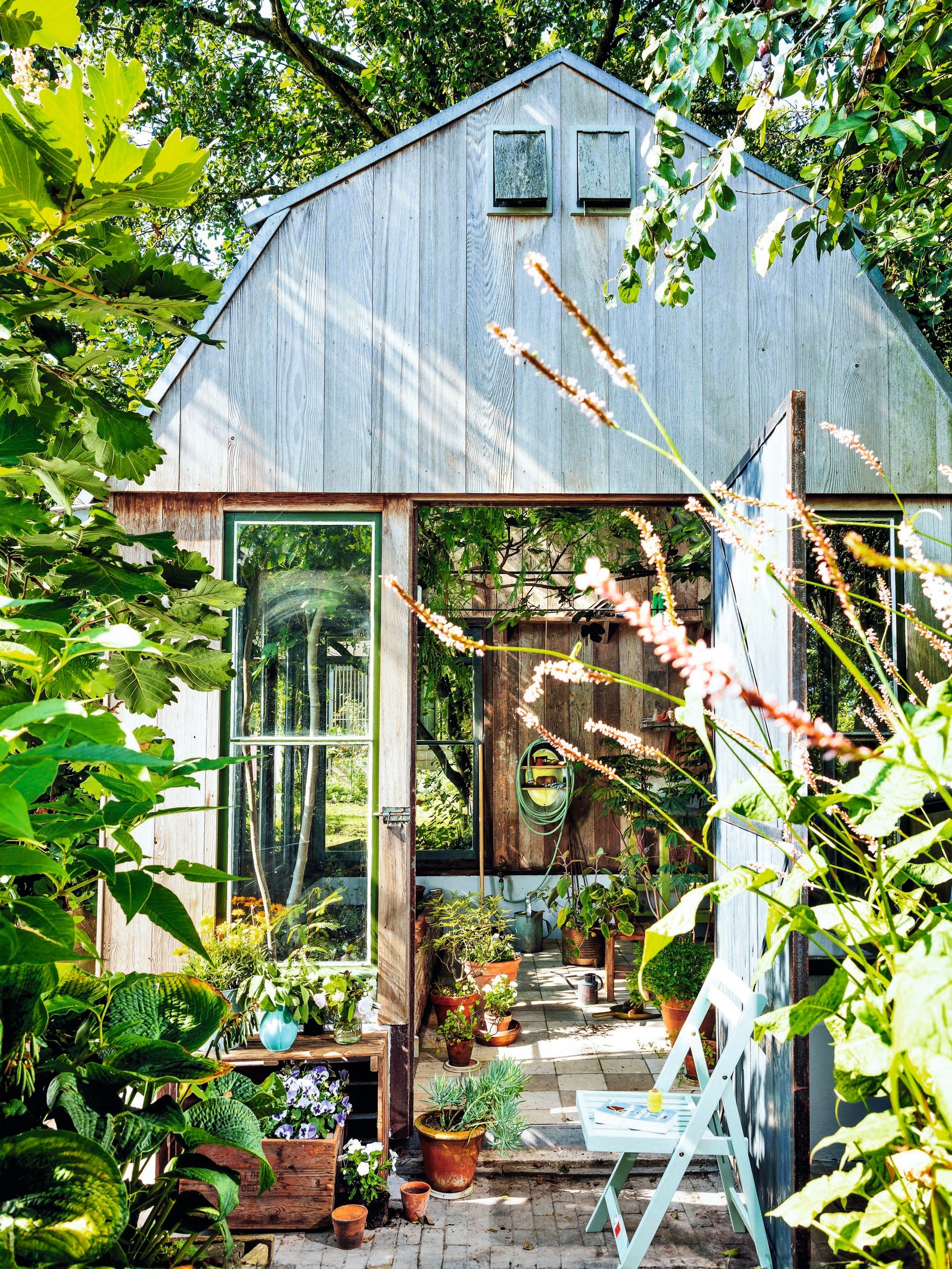 . vtwonen Tuinspecial 2026 | productie Libelle | DIY Janneke Peters & Jef van Tricht | styling Esther Jostmeijer | fotografie Ernie Enkelaar