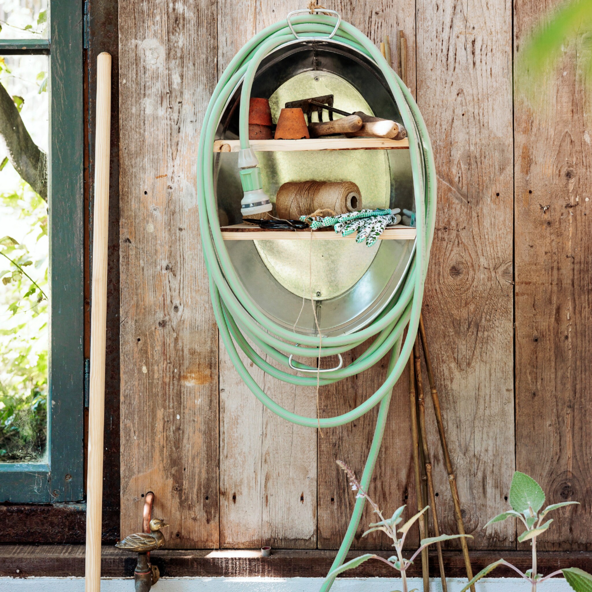 linkinbio-tuin-20260321-diy-tuinslanghouder