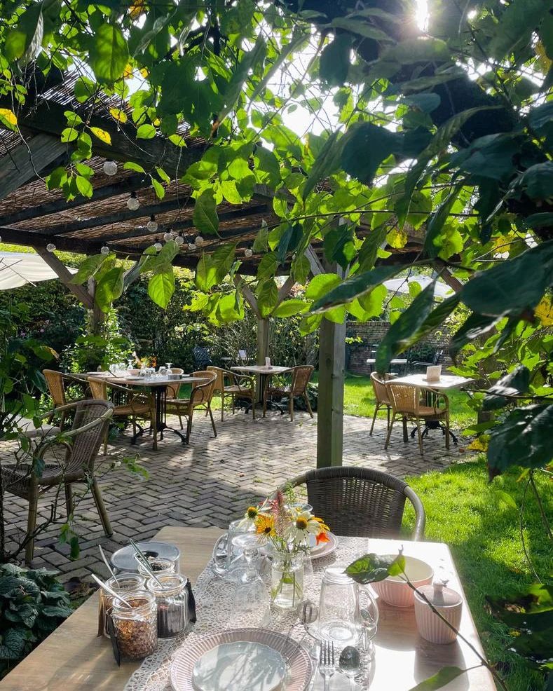 Theetuin Appeltern vtwonen Landelijk 05-2026 | fotografie Bed and breakfast Appeltern