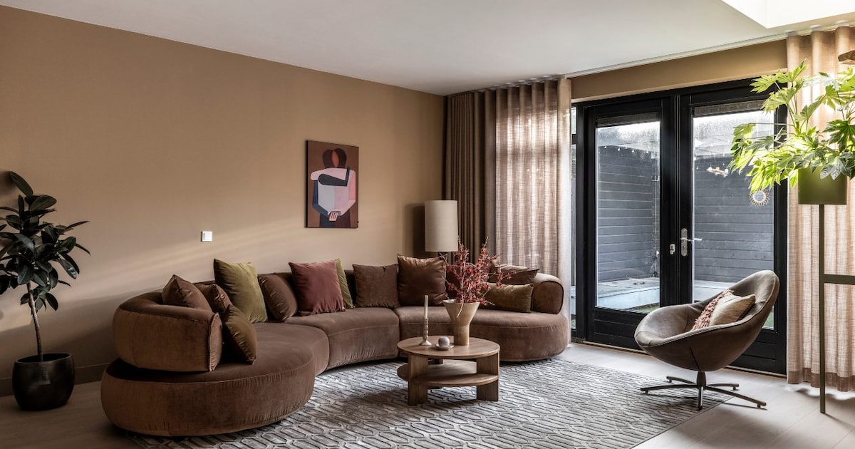Zó redde stylist Frans het donkere interieur in Leusden (resultaat en ...