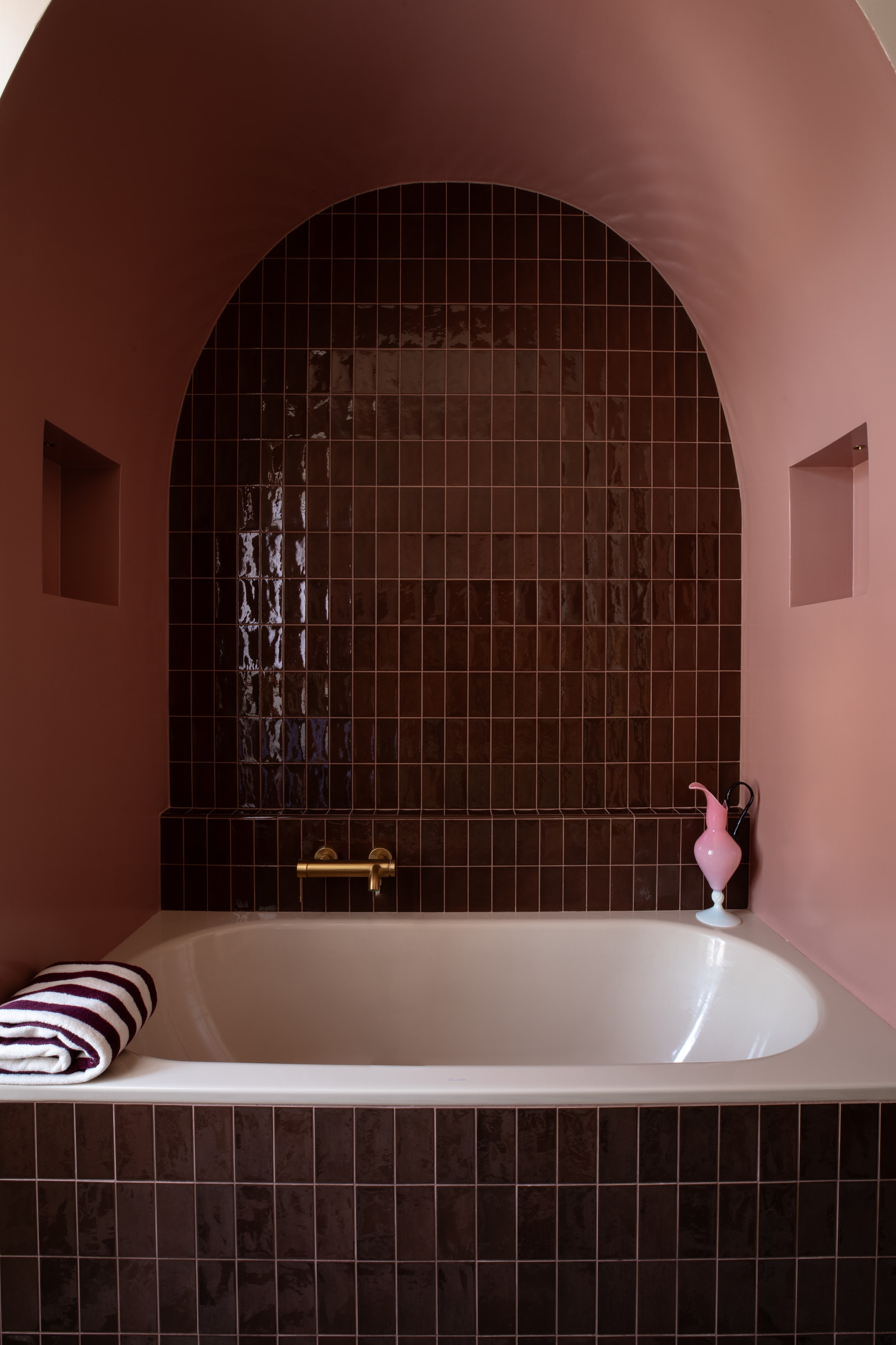 Mozaïektegels Made in Mosaic. vtwonen Design 05-2026 | styling Francesca Sironi | fotografie Monica Spezia | productie Living Inside