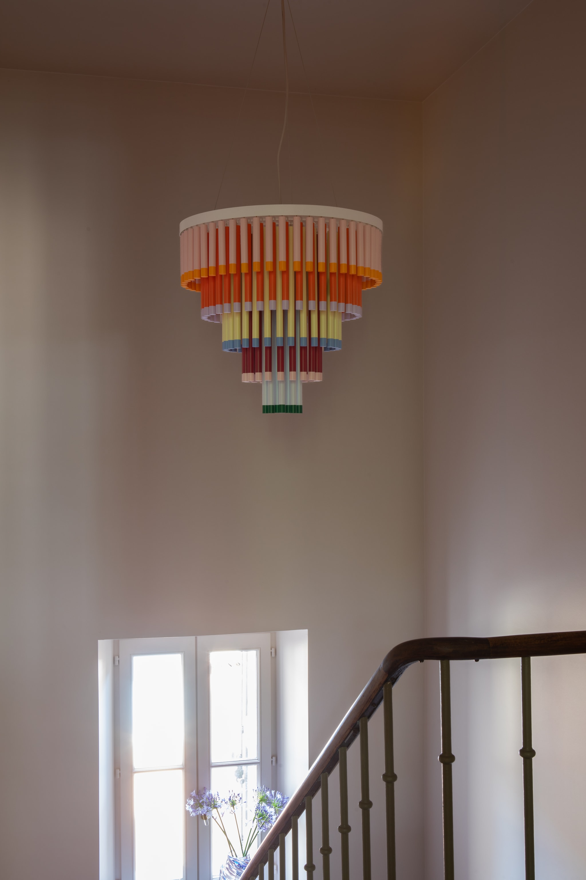 Hanglamp Cocktail vtwonen Design 05-2026 | styling Francesca Sironi | fotografie Monica Spezia | productie Living Inside