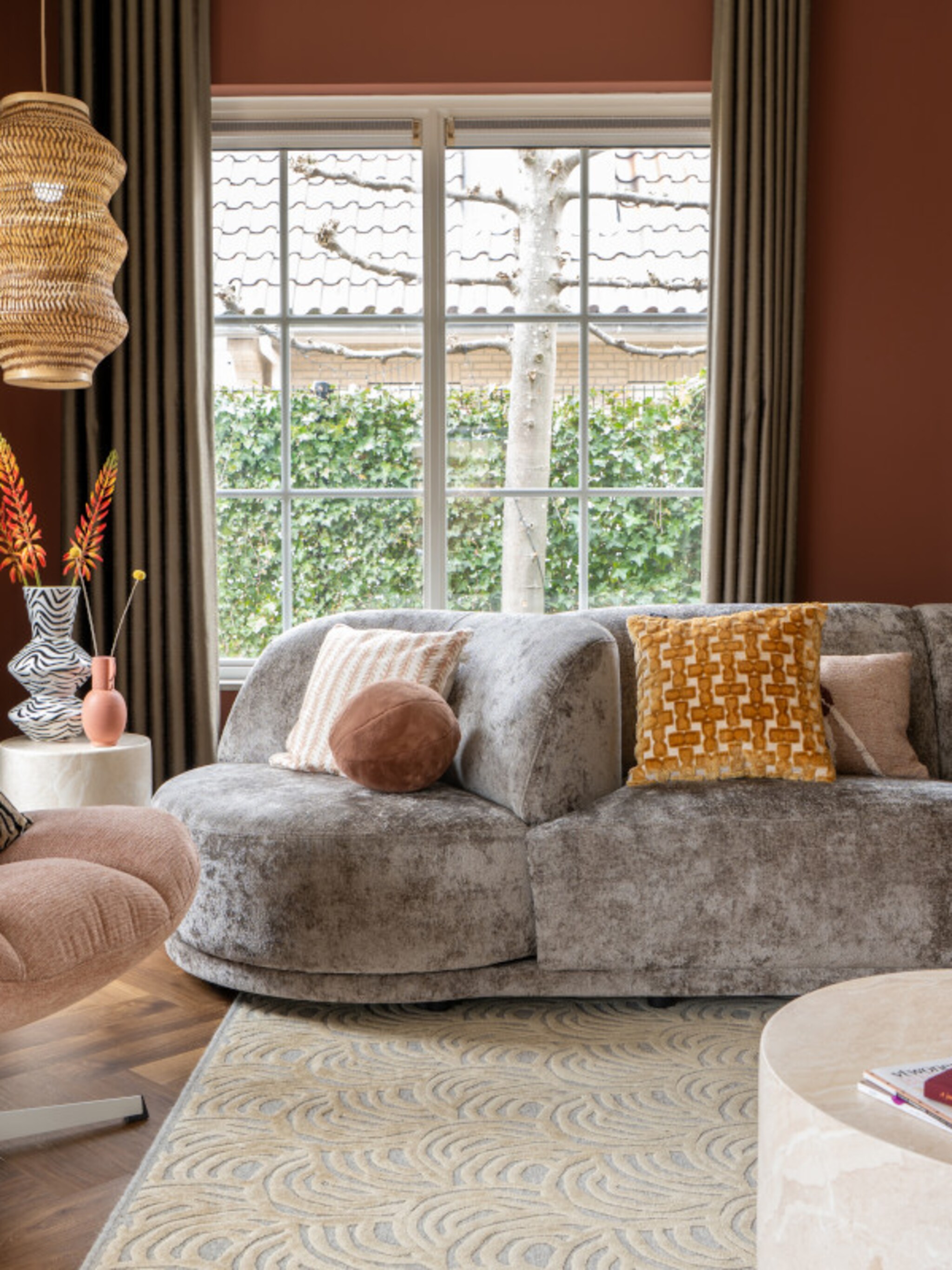 van lege ruimte naar flexibele familiezithoek nu is onze woonkamer eindelijk een geheel