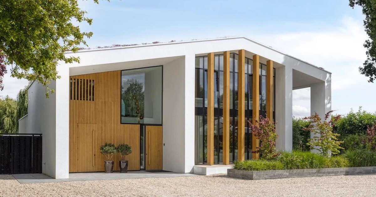 Funda-parel: de tuin van deze villa smeekt om poolparty’s