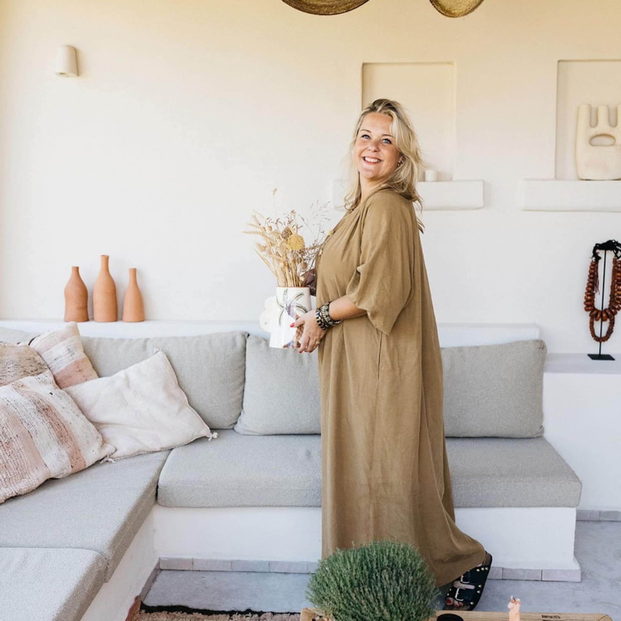 buitenkijken in een tuin marokkaans tintje