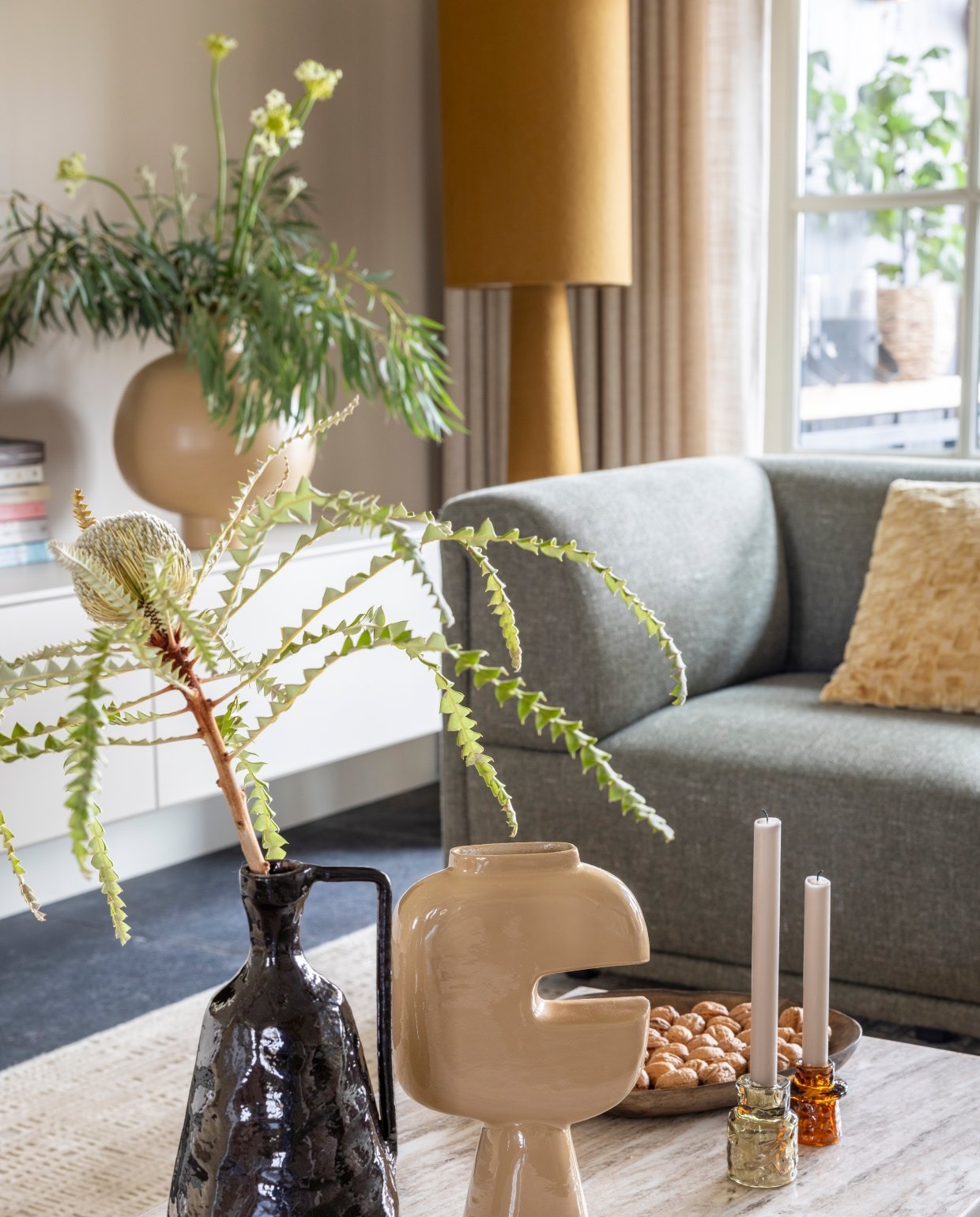 vtwonen Weer verliefd op je huis aflevering 4 seizoen 24 2026, zithoek vtwonen Weer verliefd op je huis aflevering 4 seizoen 24 | styling Fietje Bruijn | fotografie Margriet Hoekstra