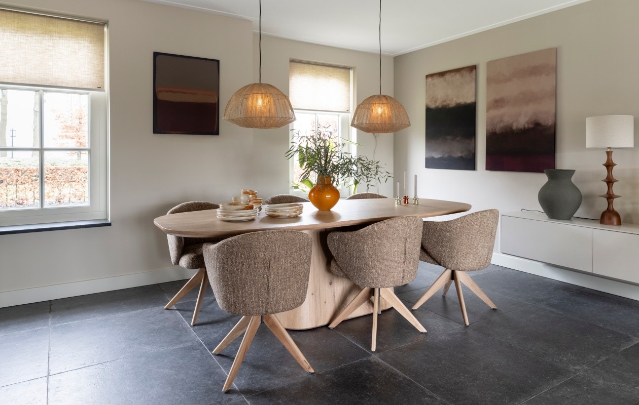 vtwonen Weer verliefd op je huis aflevering 4 seizoen 24 2026, eethoek
 vtwonen Weer verliefd op je huis aflevering 4 seizoen 24 | styling Fietje Bruijn | fotografie Margriet Hoekstra