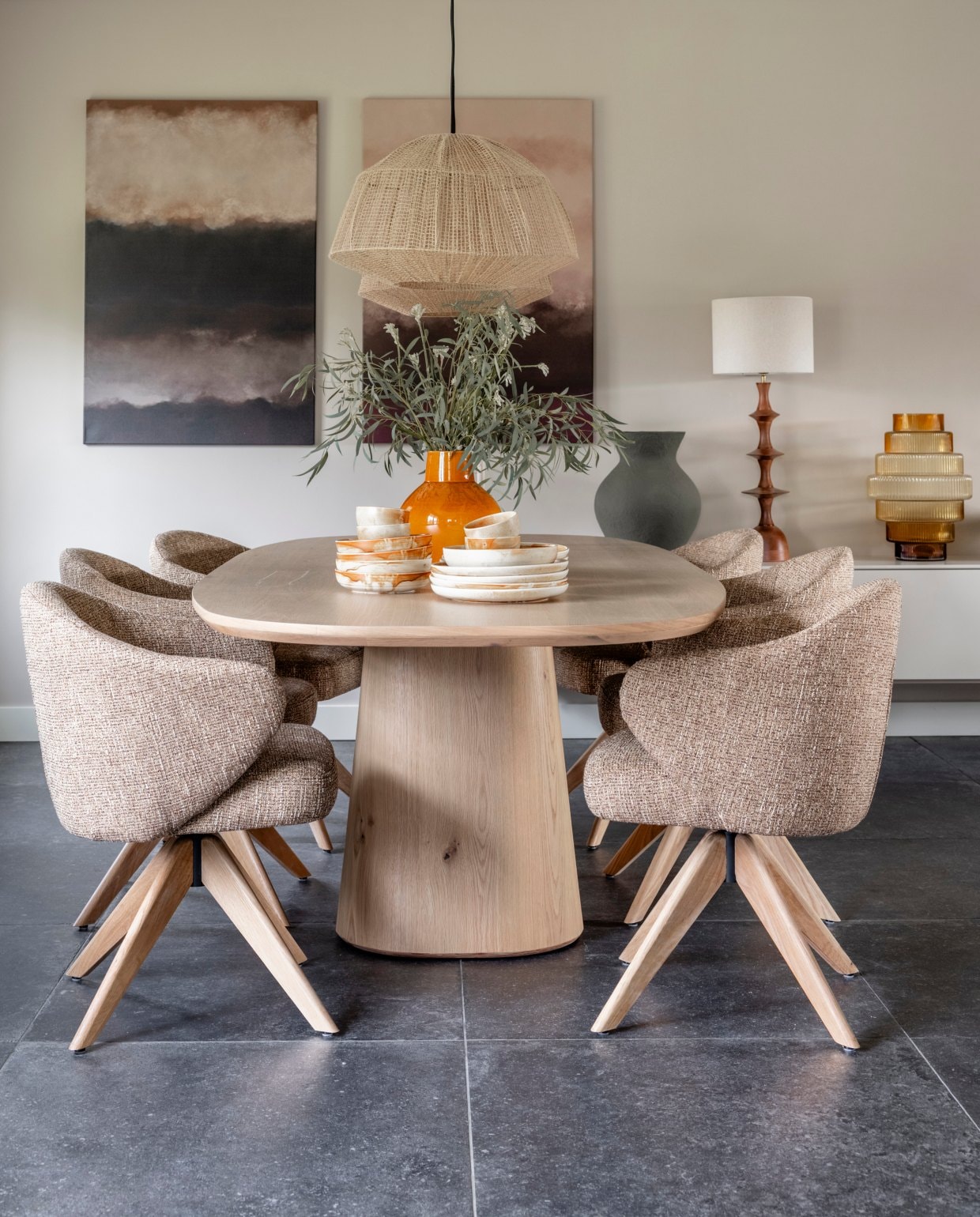 vtwonen Weer verliefd op je huis aflevering 4 seizoen 24 2026, eethoek
 vtwonen Weer verliefd op je huis aflevering 4 seizoen 24 | styling Fietje Bruijn | fotografie Margriet Hoekstra
