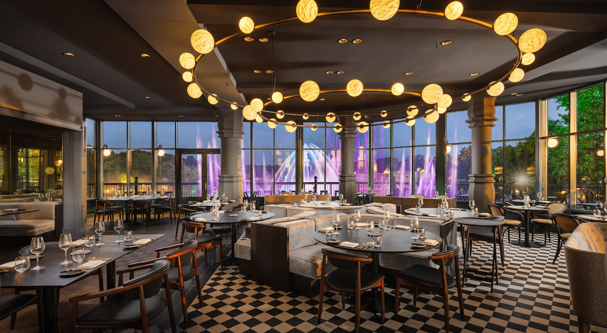 Efteling Grand Hotel vtwonen 06-2026 | fotografie Chantal Arnts, Sander Baks