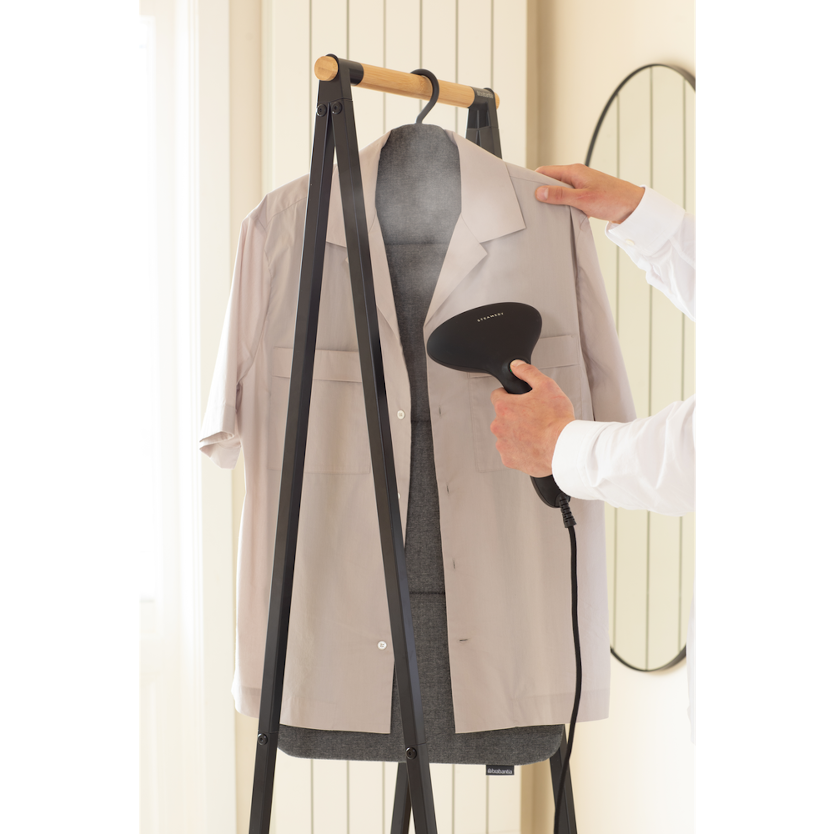 Brabantia handstomer en kledingstoombord Brabantia handstomer en kledingstoombord