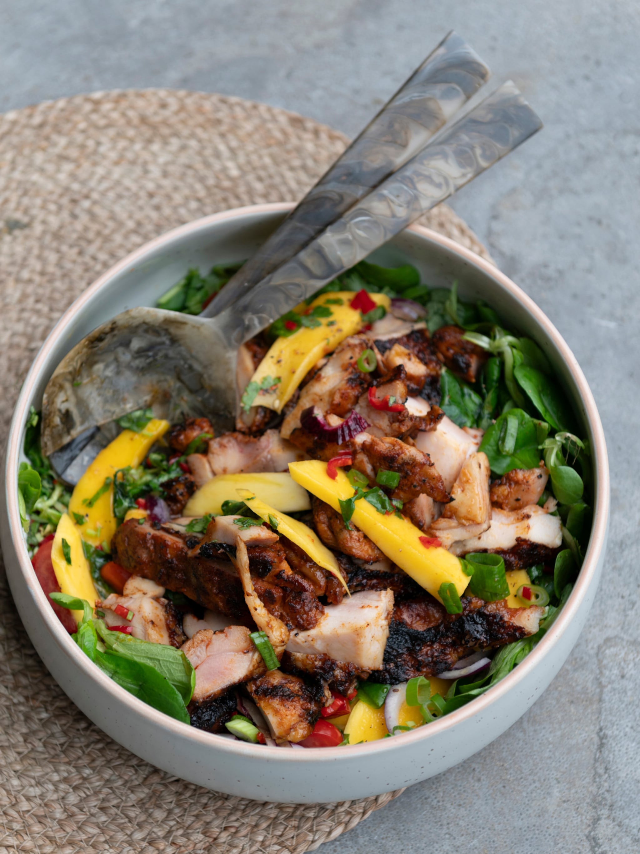 recept pittig zoete maaltijdsalade met kip