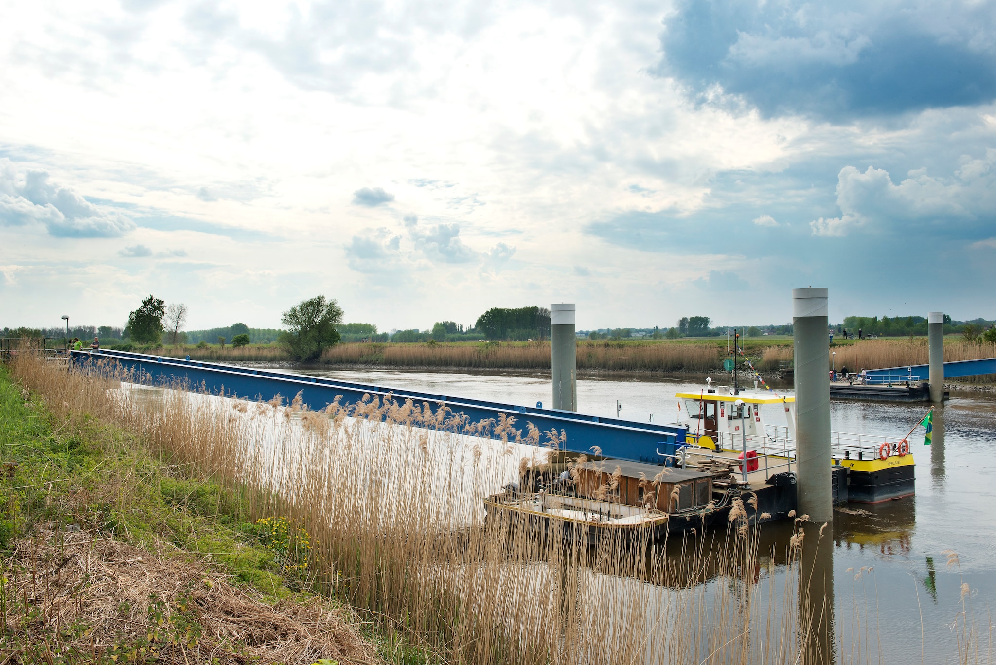 Naar buiten: Pontjes route fietsen vtwonen Landelijk 06-2026 | fotografie Toerisme Oost-Vlaanderen