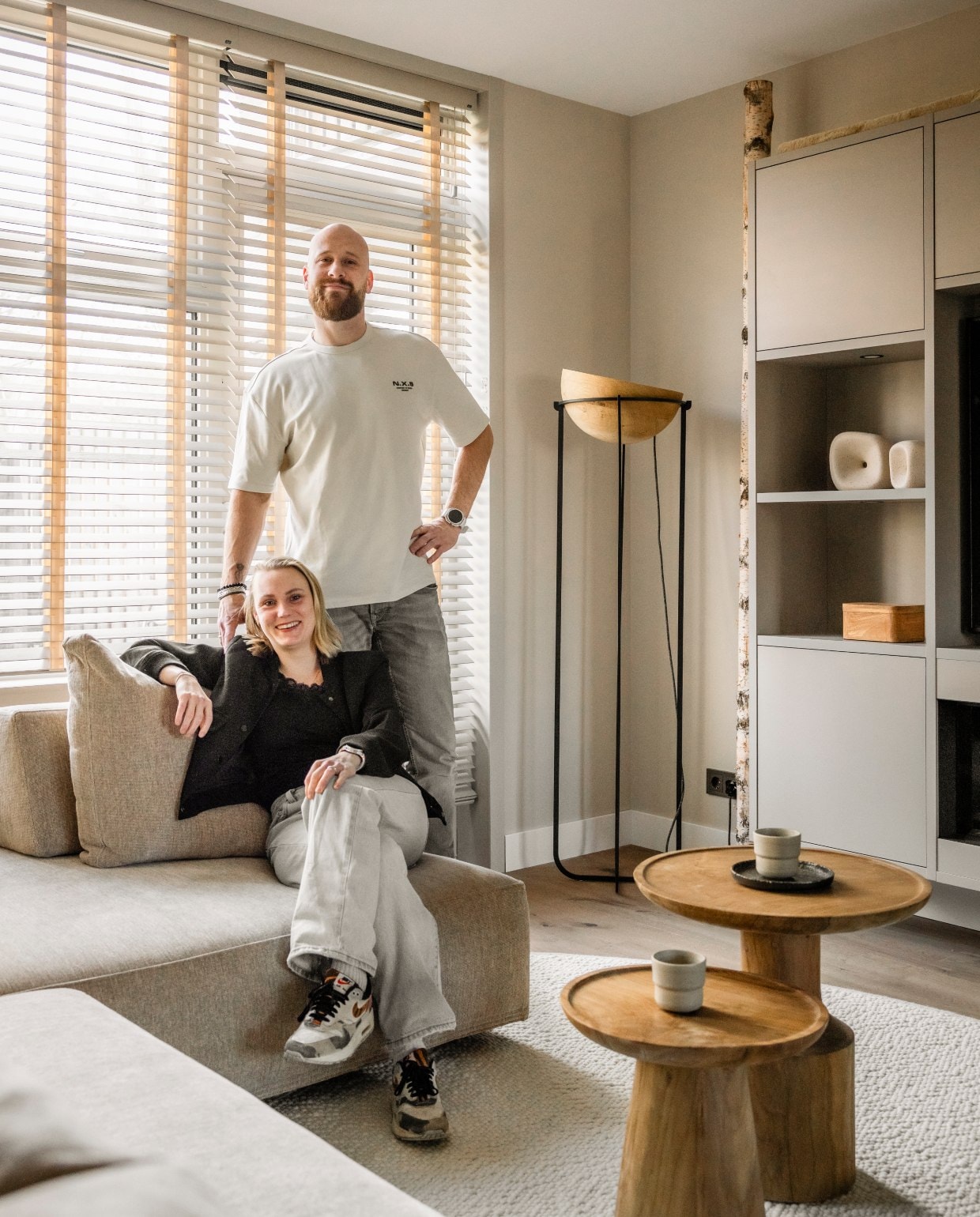 vtwonen Weer verliefd op je huis aflevering 6 seizoen 24 2026, stylist Frans in Schagen, bewoners Iris en Fulco vtwonen Weer verliefd op je huis aflevering 6 seizoen 24 2026 | styling Frans Uyterlinde | fotografie Margriet Hoekstra