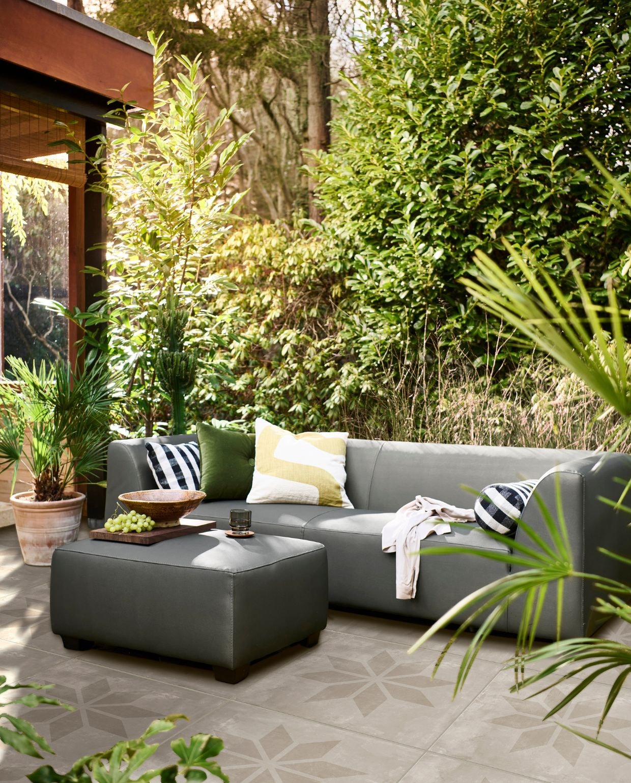 vtwonen TUIN special 2026 vtwonen TUIN 2026 | styling Marlies Does | fotografie Sjoerd Eickmans