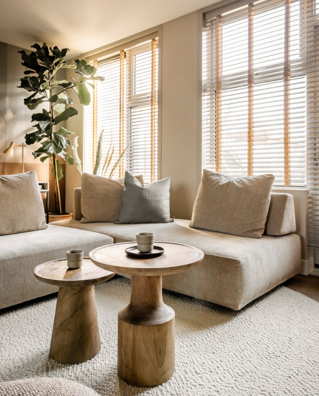 vtwonen Weer verliefd op je huis aflevering 6 seizoen 24 2026, zithoek
 vtwonen Weer verliefd op je huis aflevering 6 seizoen 24 | styling Frans Uyterlinde | fotografie Sonja Velda