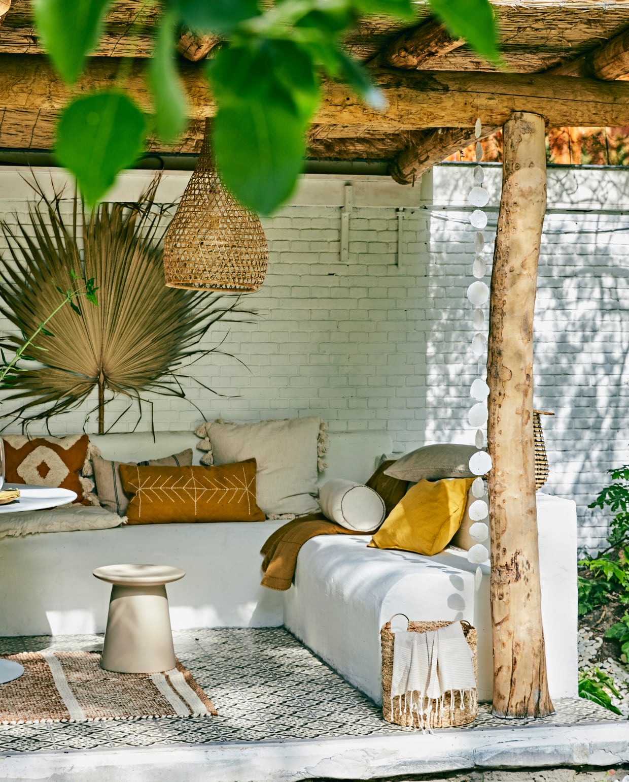 Overkapping. vtwonen 07-2020 | styling Cleo Scheulderman | fotografie Jeroen van der Spek