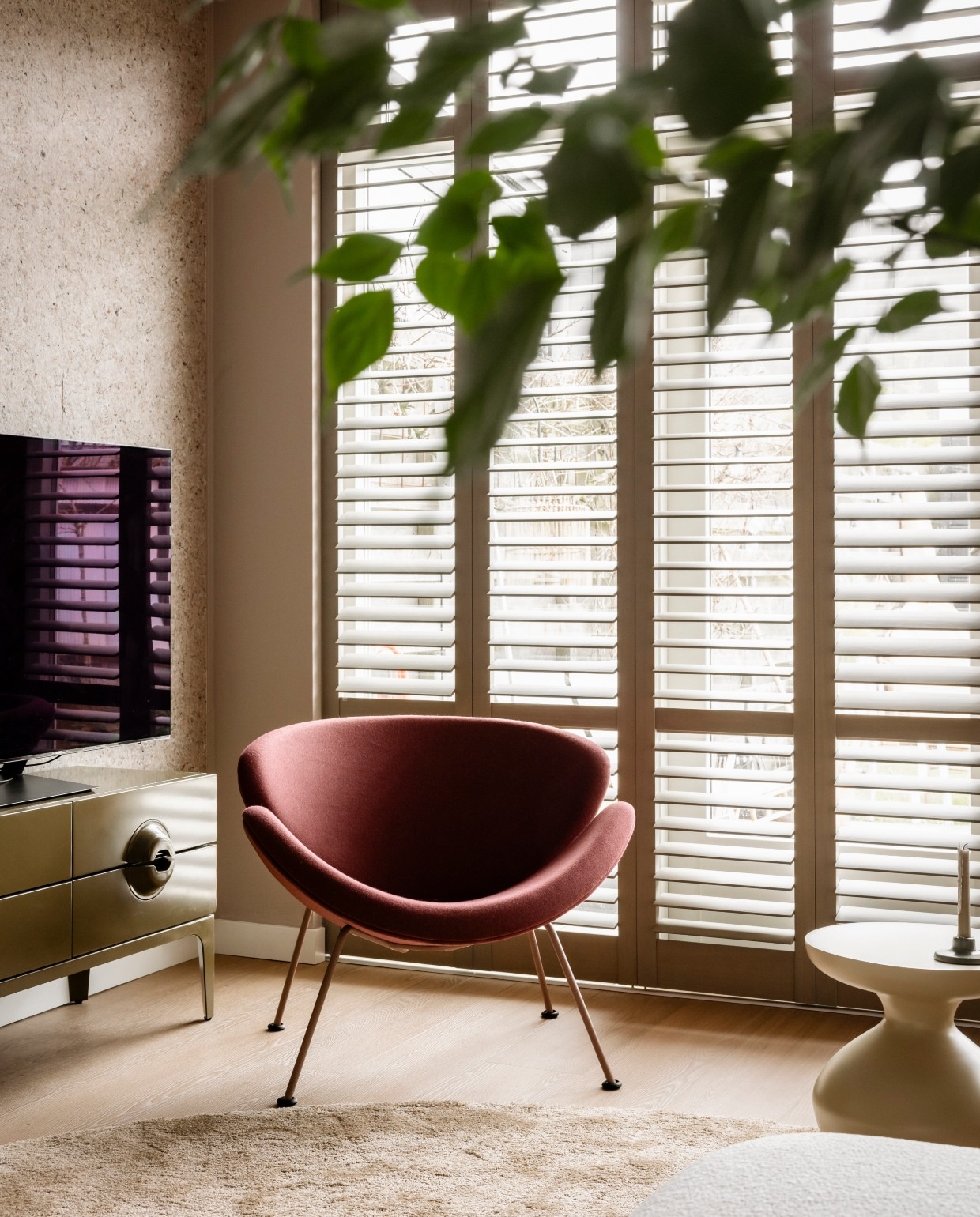 vtwonen Weer verliefd op je huis aflevering 8 seizoen 24 2026, zithoek
 vtwonen Weer verliefd op je huis aflevering 8 seizoen 24 | styling Fietje Bruijn | fotografie Sonja Velda