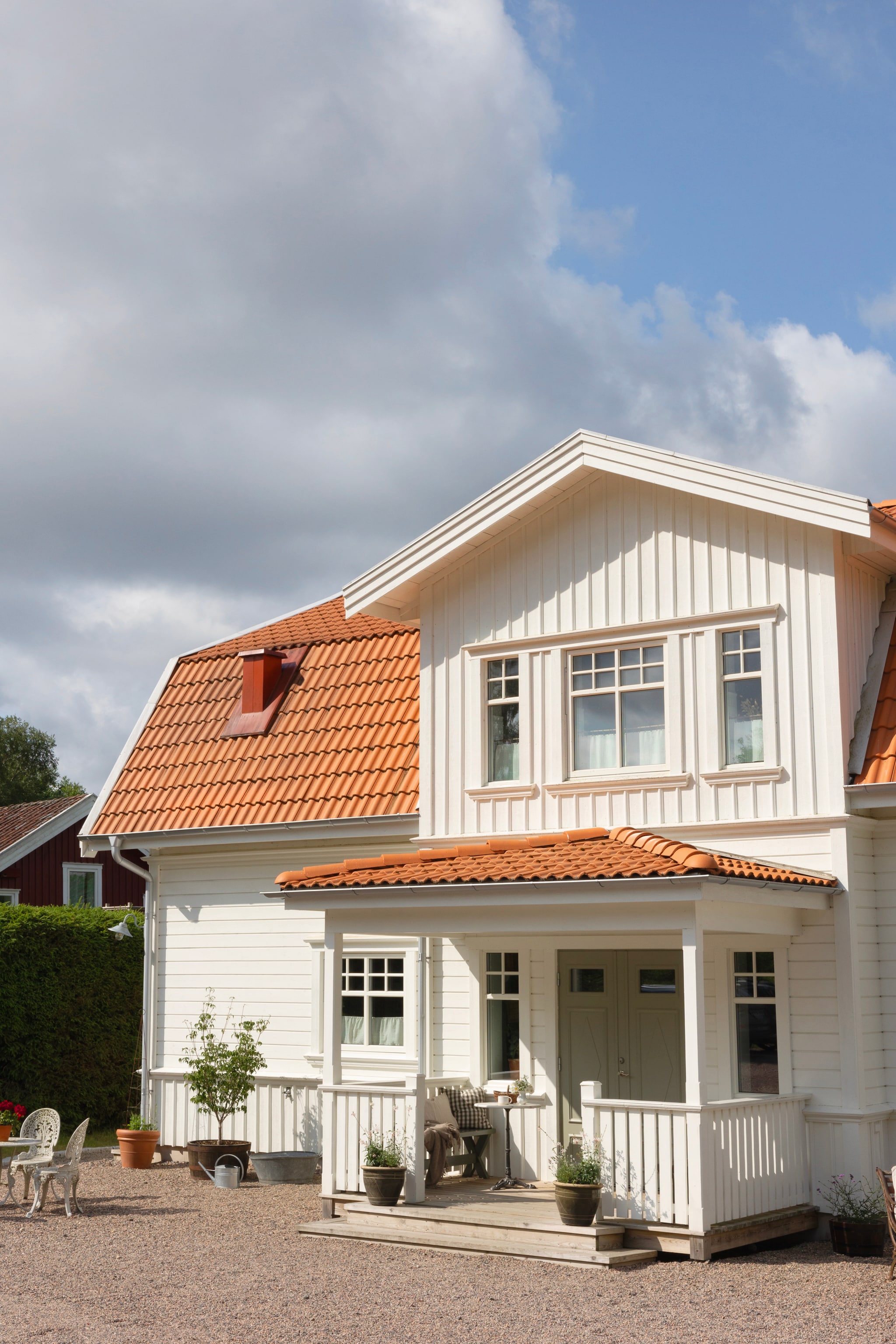 Verfkleur buitenkant huis Utevit, voordeur Stensöta, beide van Beckers.
