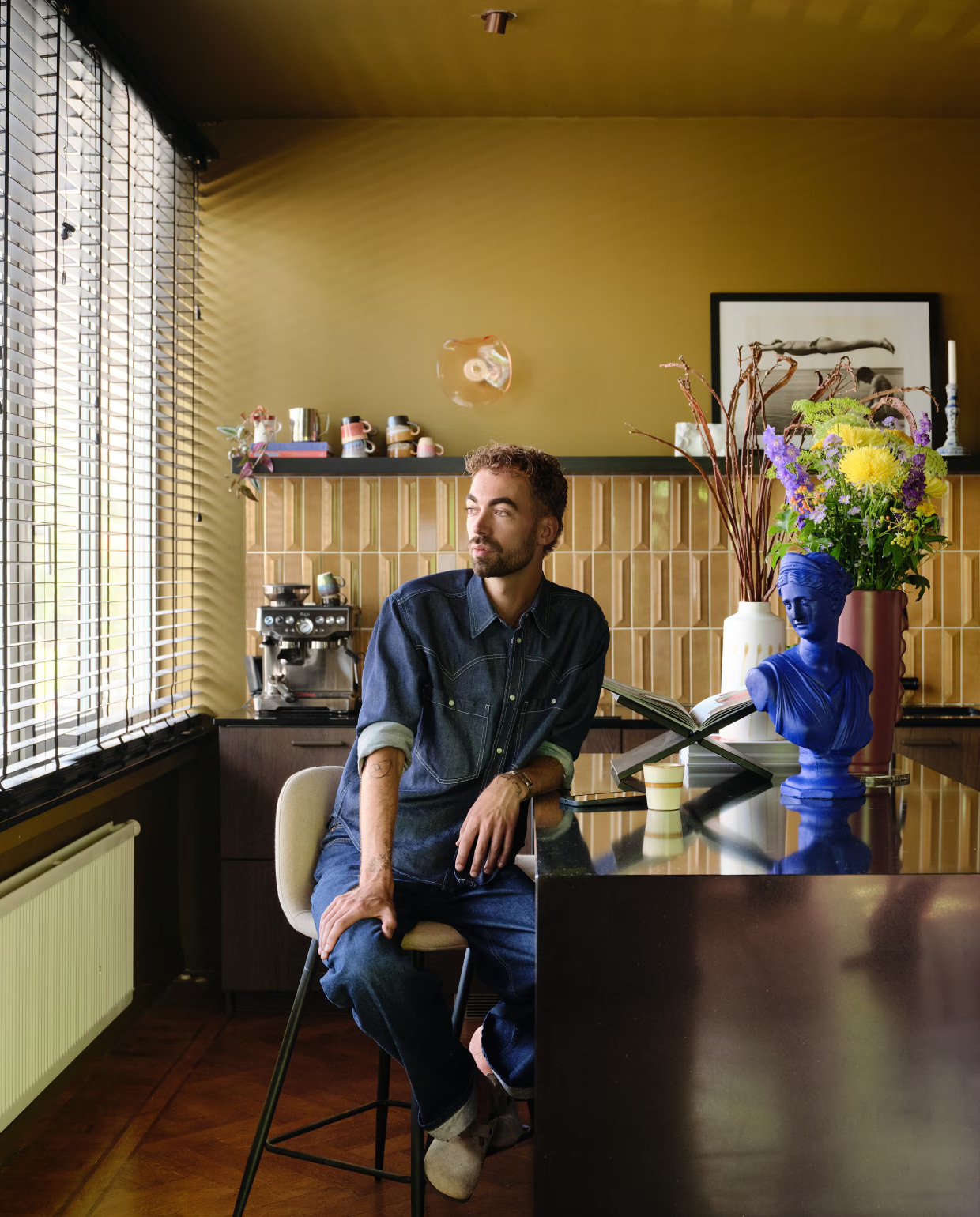 3D-tegels RG Tegel. Granieten keukeneiland Ikea. vtwonen 10-2025 | fotografie Mr. Frank