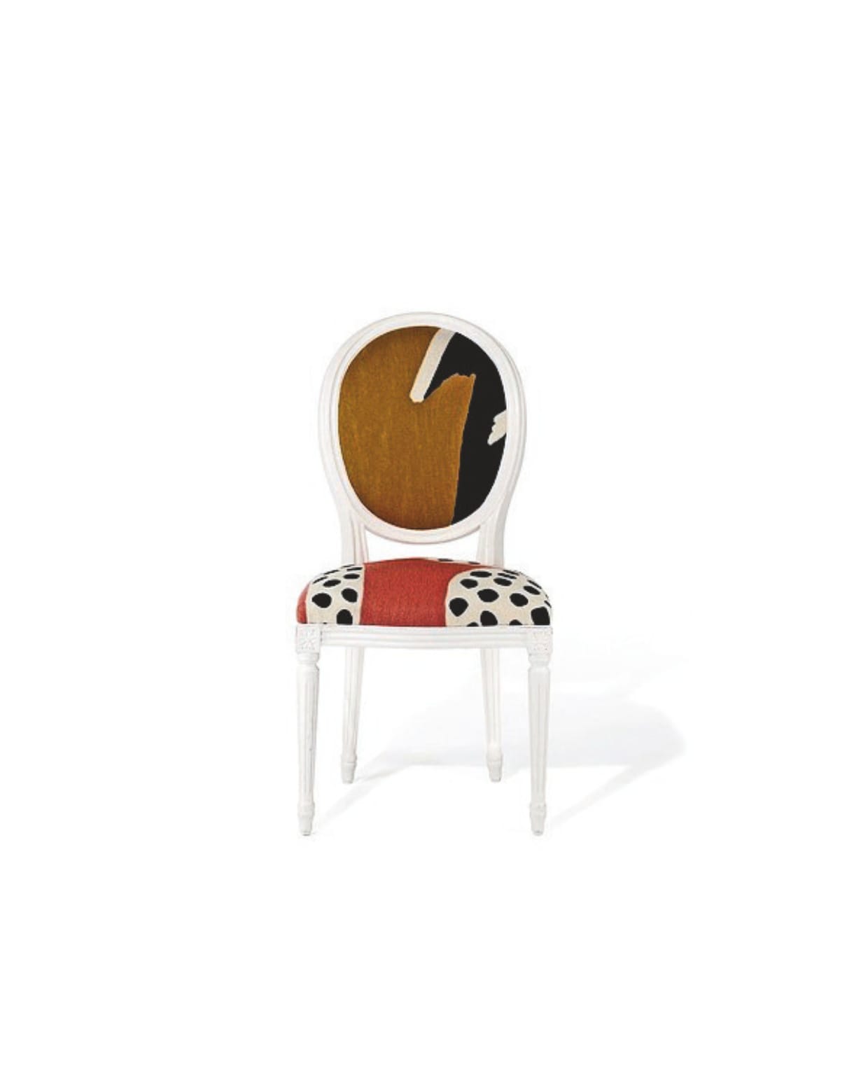 Stoel Medallion Chair van Dior, 2021. vtwonen Design 03-2026