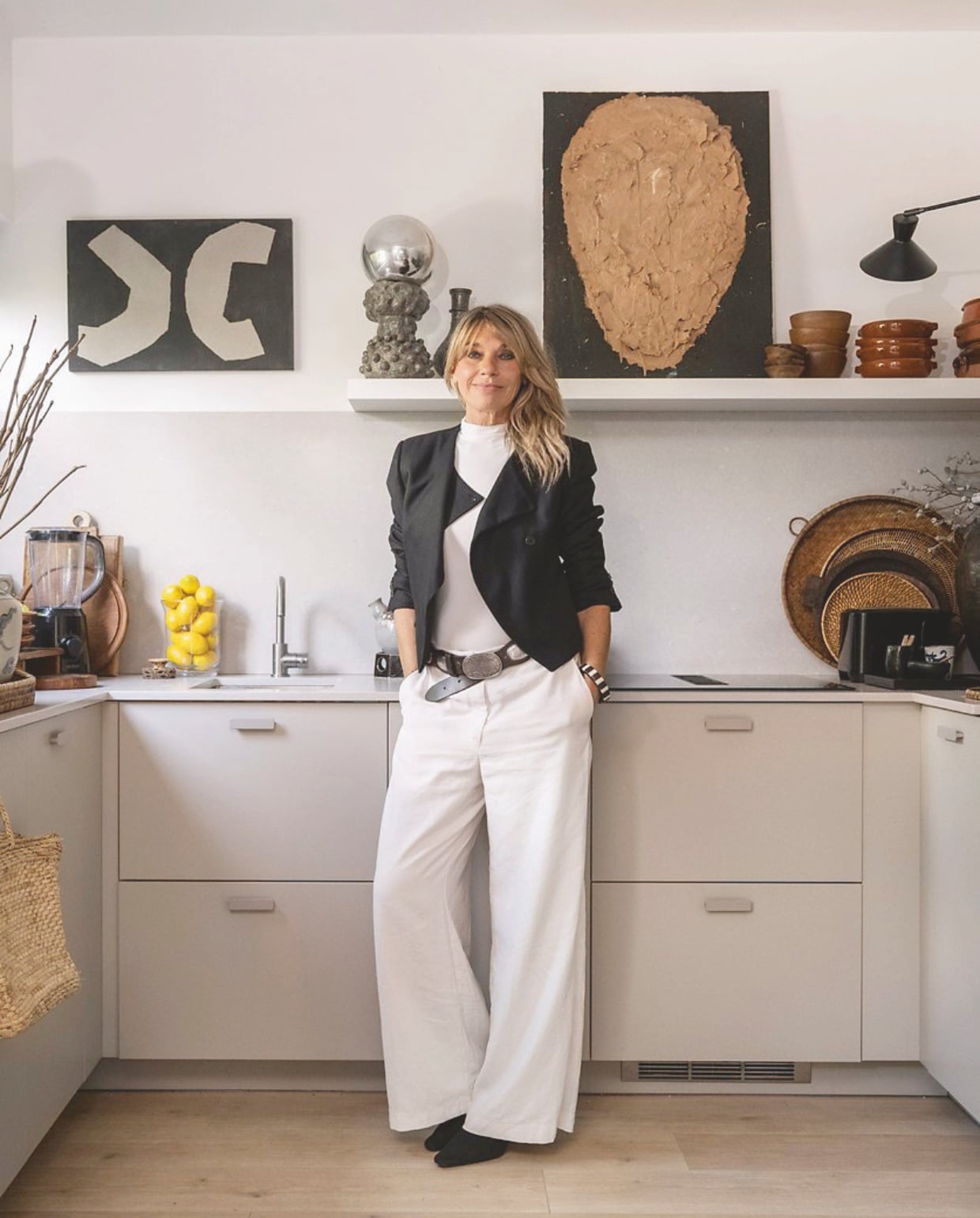 Keuken Ikea. Vloer Cibo Vloeren. Kunst zelfgemaakt. Overig kringloop. vtwonen 04-2026 | styling Moniek Visser | fotografie Stan Koolen
